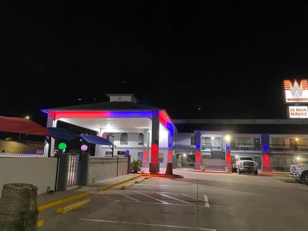 Texas Inn and Suites Raymondville