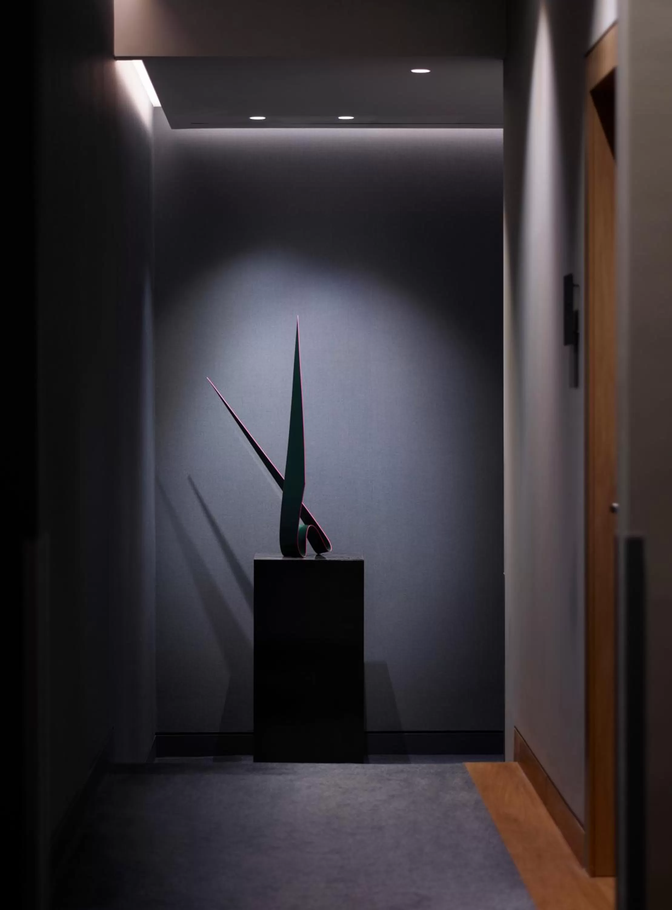 Decorative detail in xenodocheio Milos