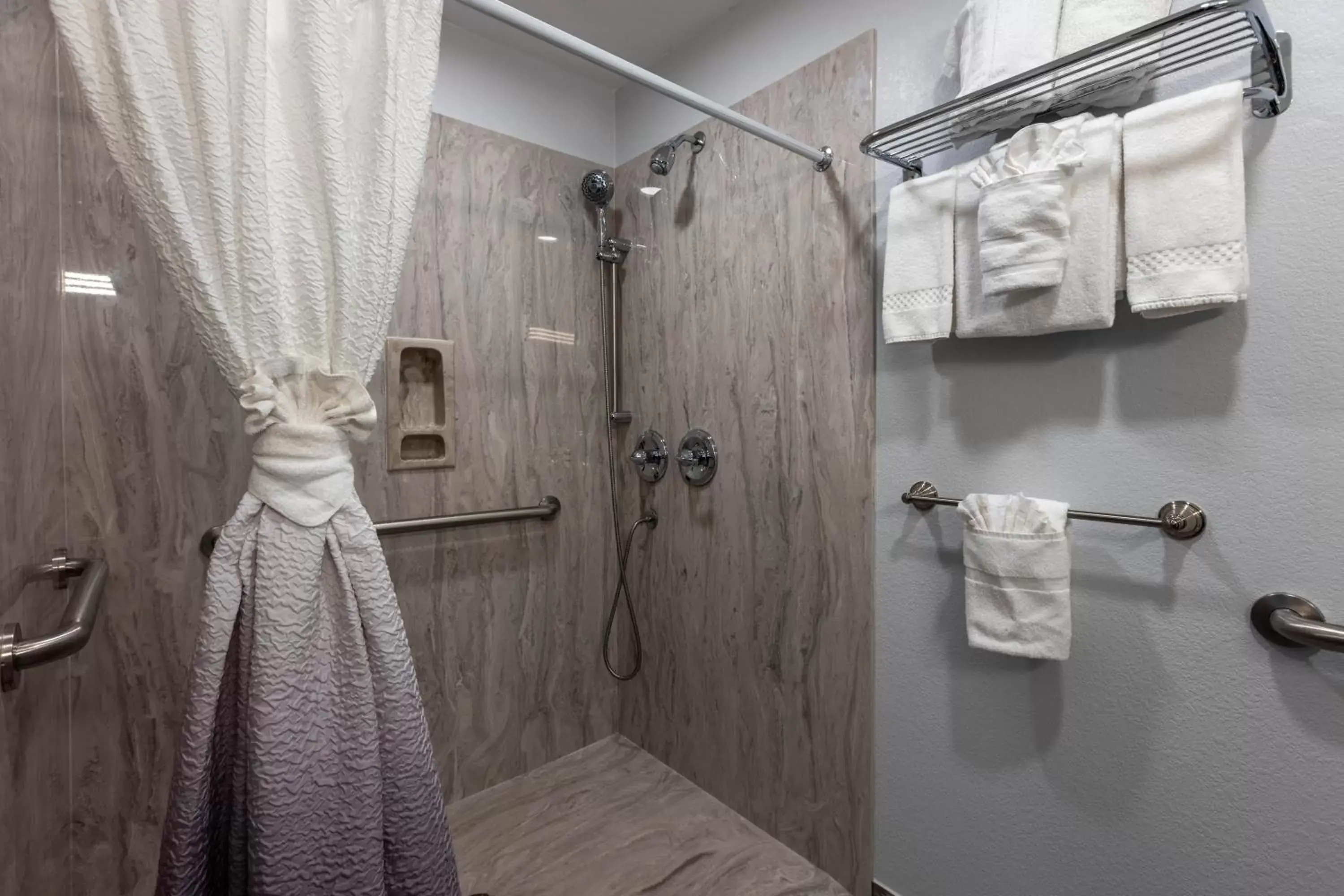 Shower, Bathroom in RiverWalk Inn