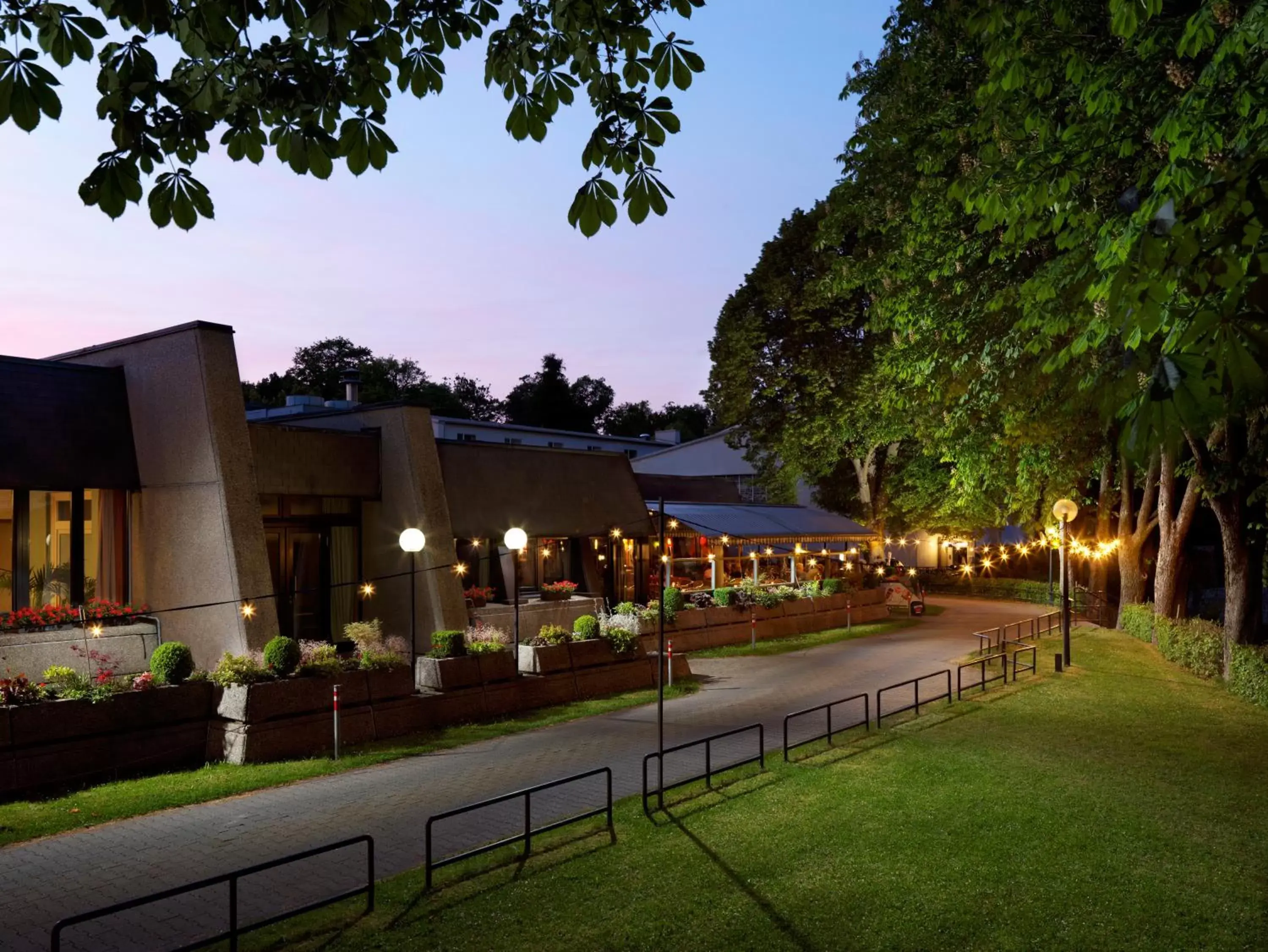 Garden, Property Building in Hotel Parc Belle-Vue