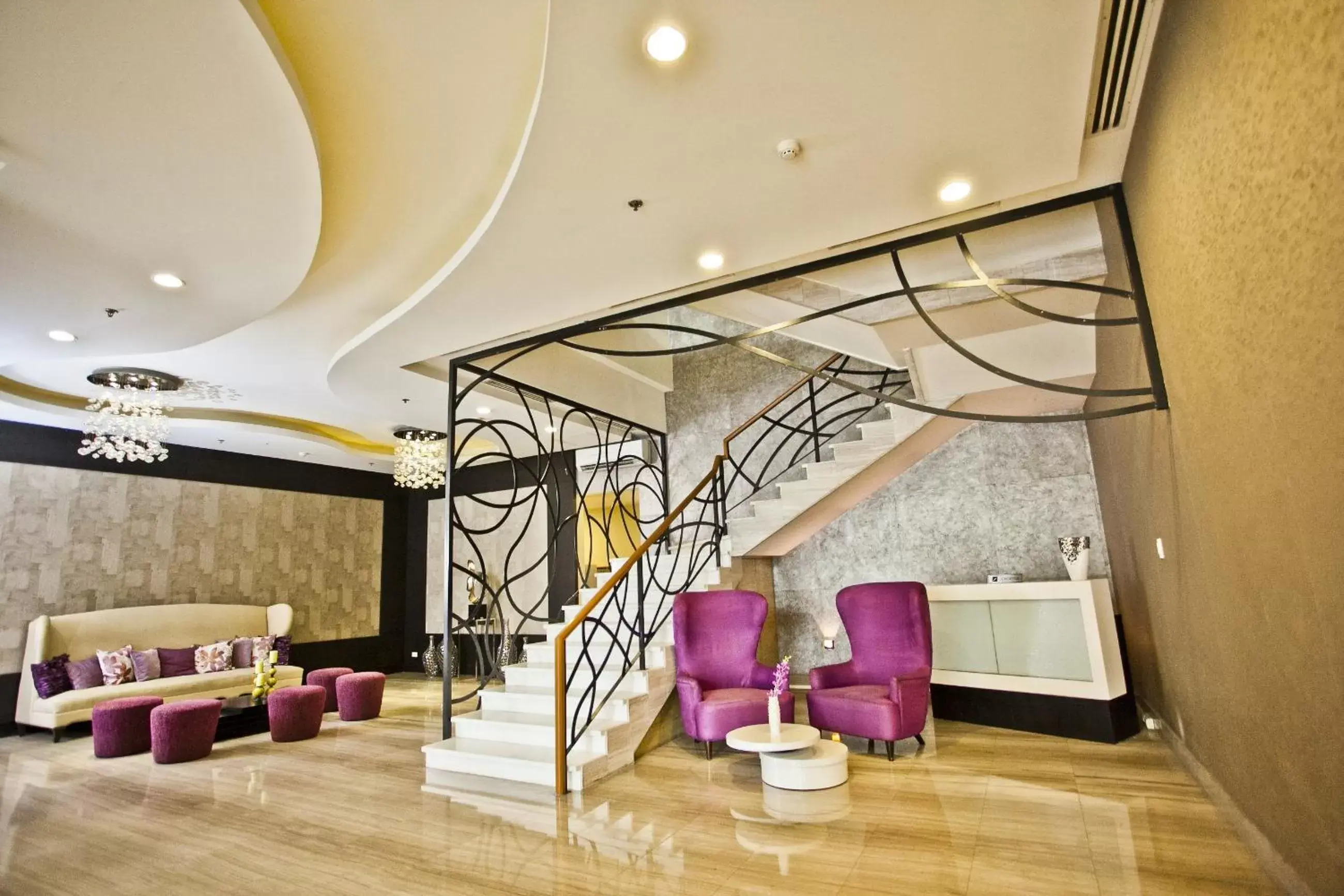Lobby or reception in The Exchange Regency Residence Hotel Managed by HII