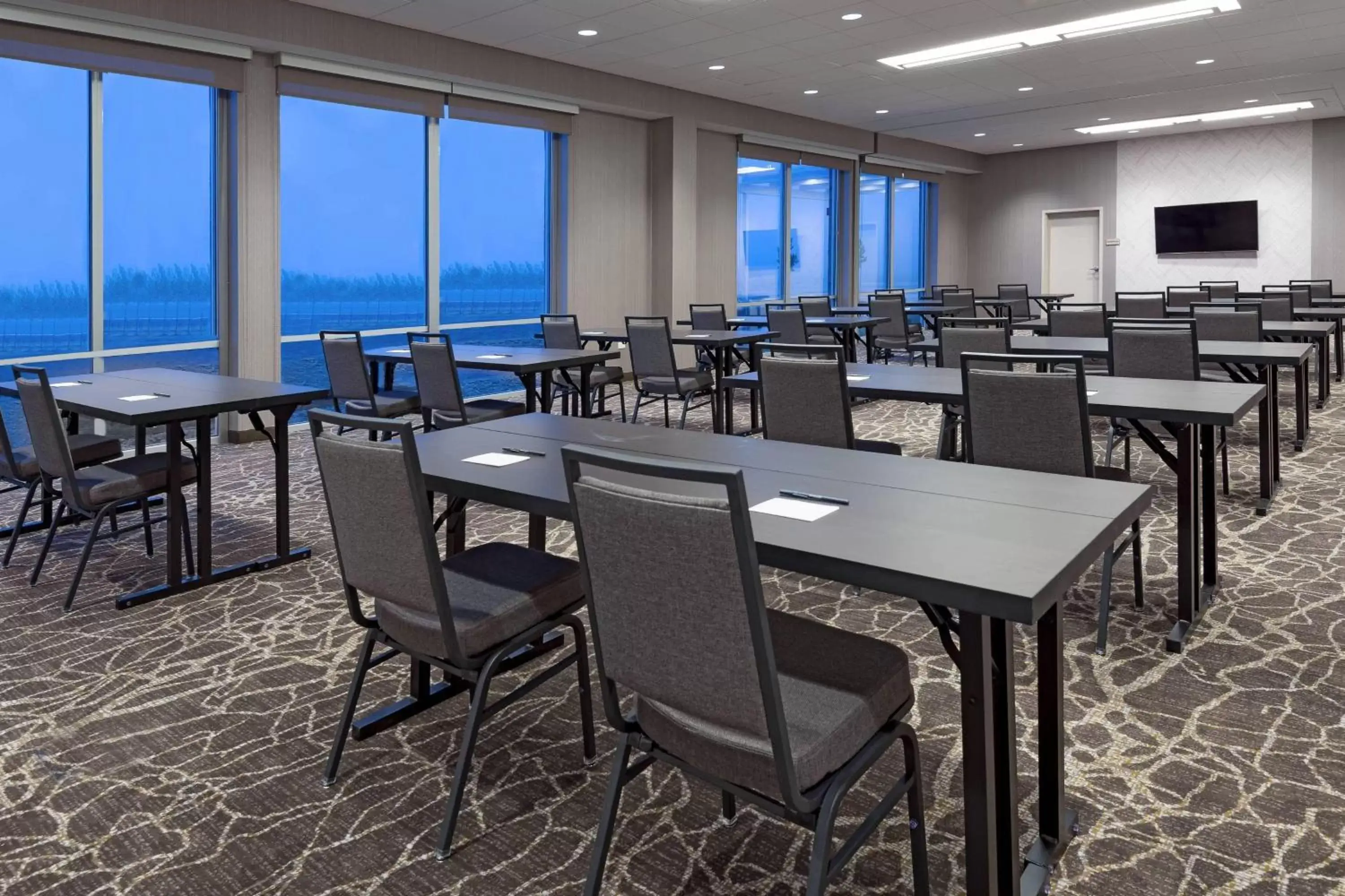 Meeting/conference room, Restaurant/Places to Eat in SpringHill Suites by Marriott Indianapolis Westfield