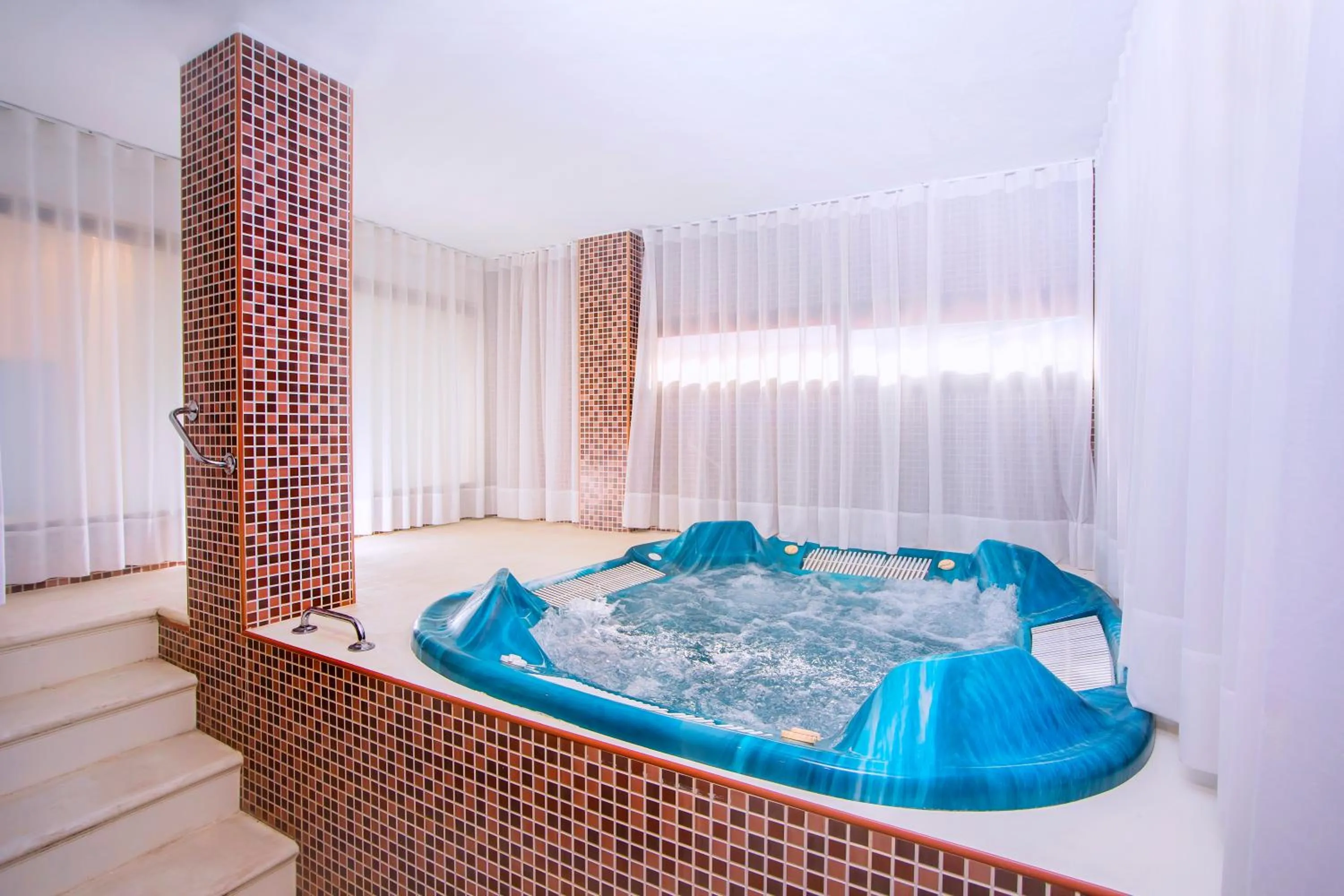 Hot Tub in Fénix Torremolinos - Adults Only Recommended
