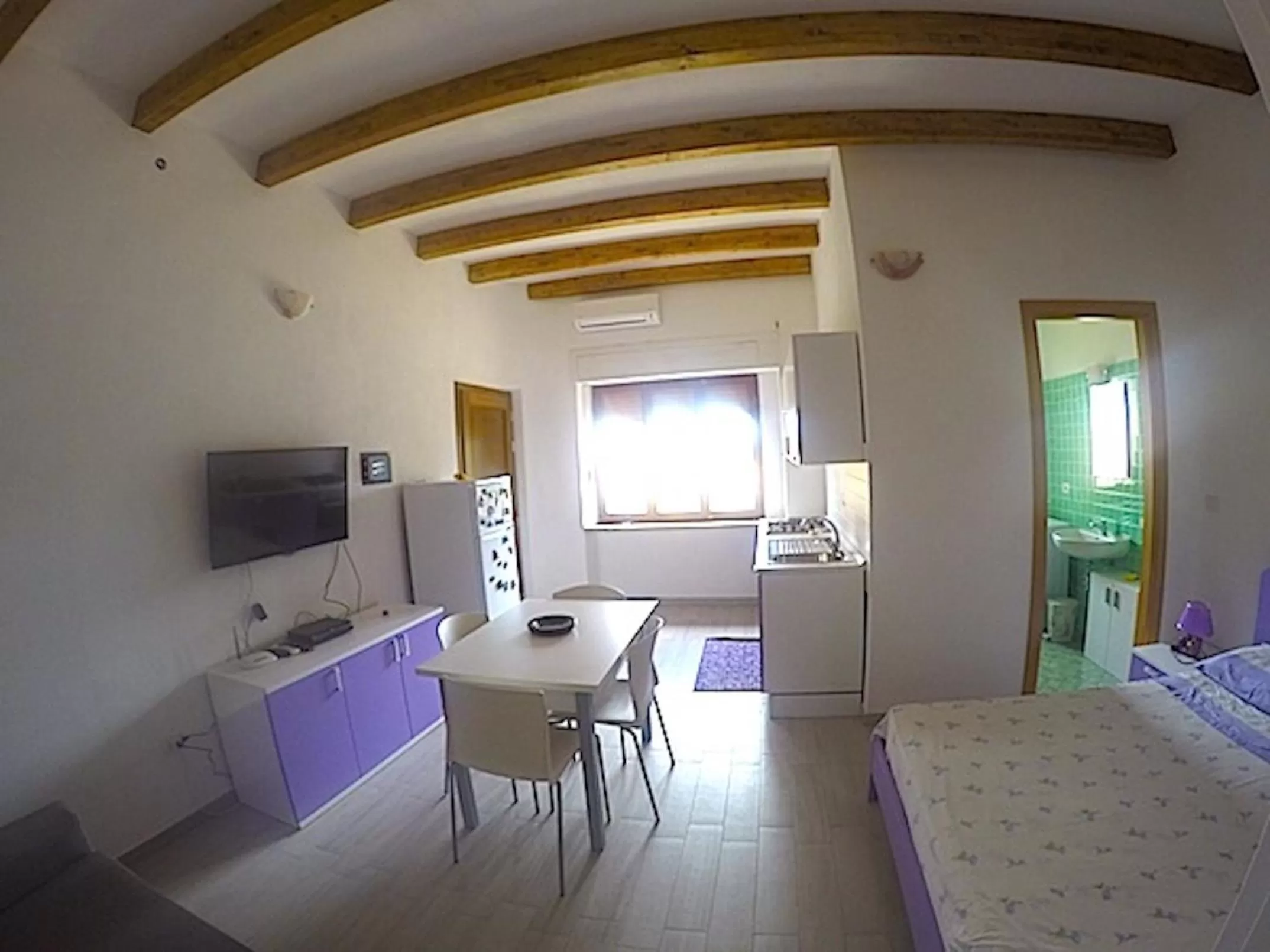 TV and multimedia, Bed in QUADRIFOGLIO Affittacamere