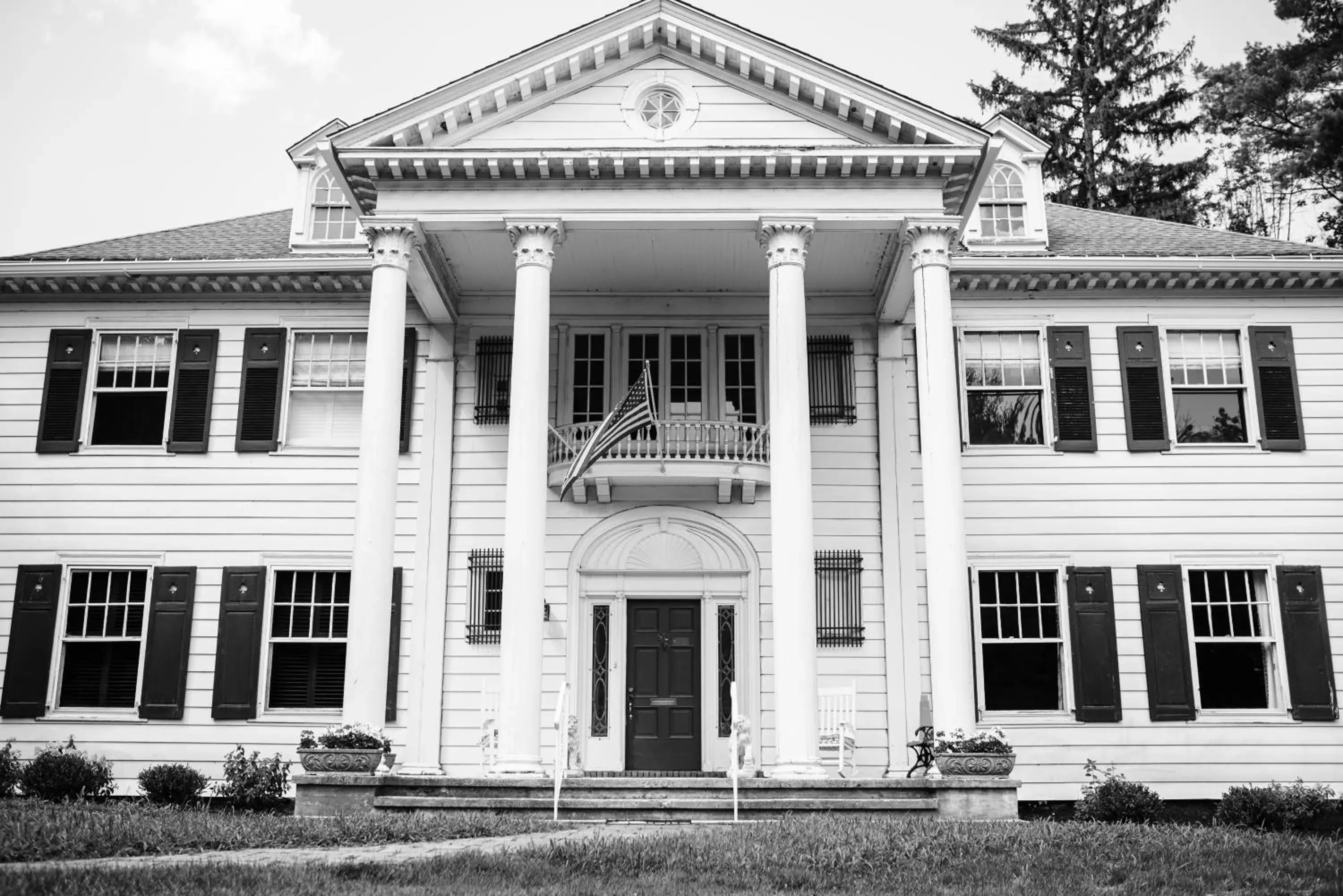 Property building in Benn Conger Inn Property building in Benn Conger Inn