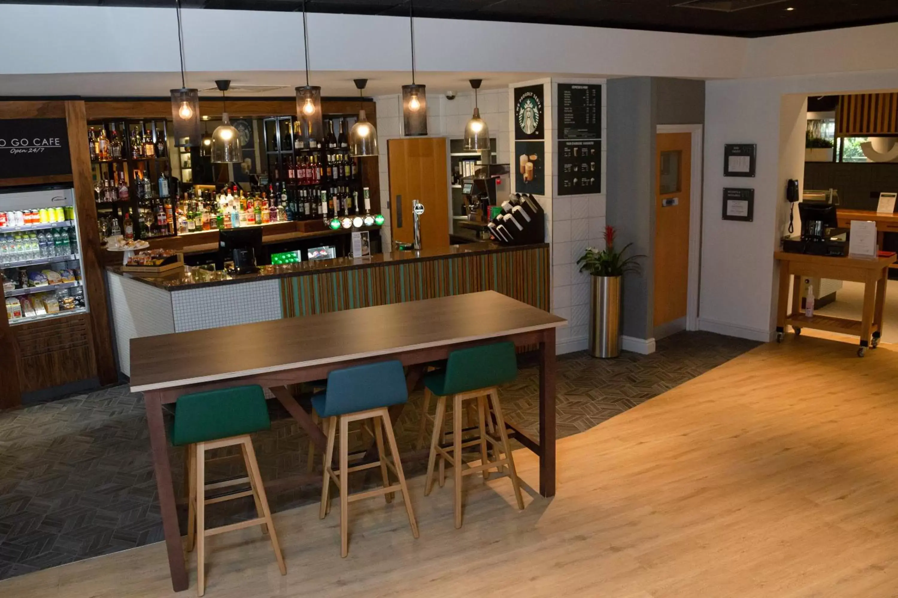 Lounge or bar, Lounge/Bar in Holiday Inn Ashford - North A20, an IHG Hotel