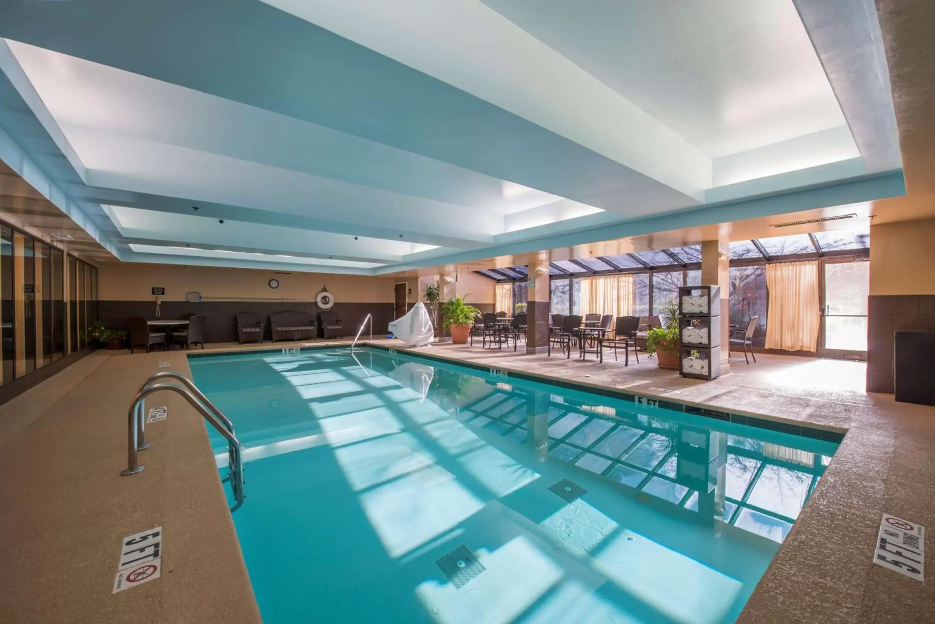 Pool view, Swimming Pool in Hampton Inn Atlanta-Peachtree Corners/Norcross