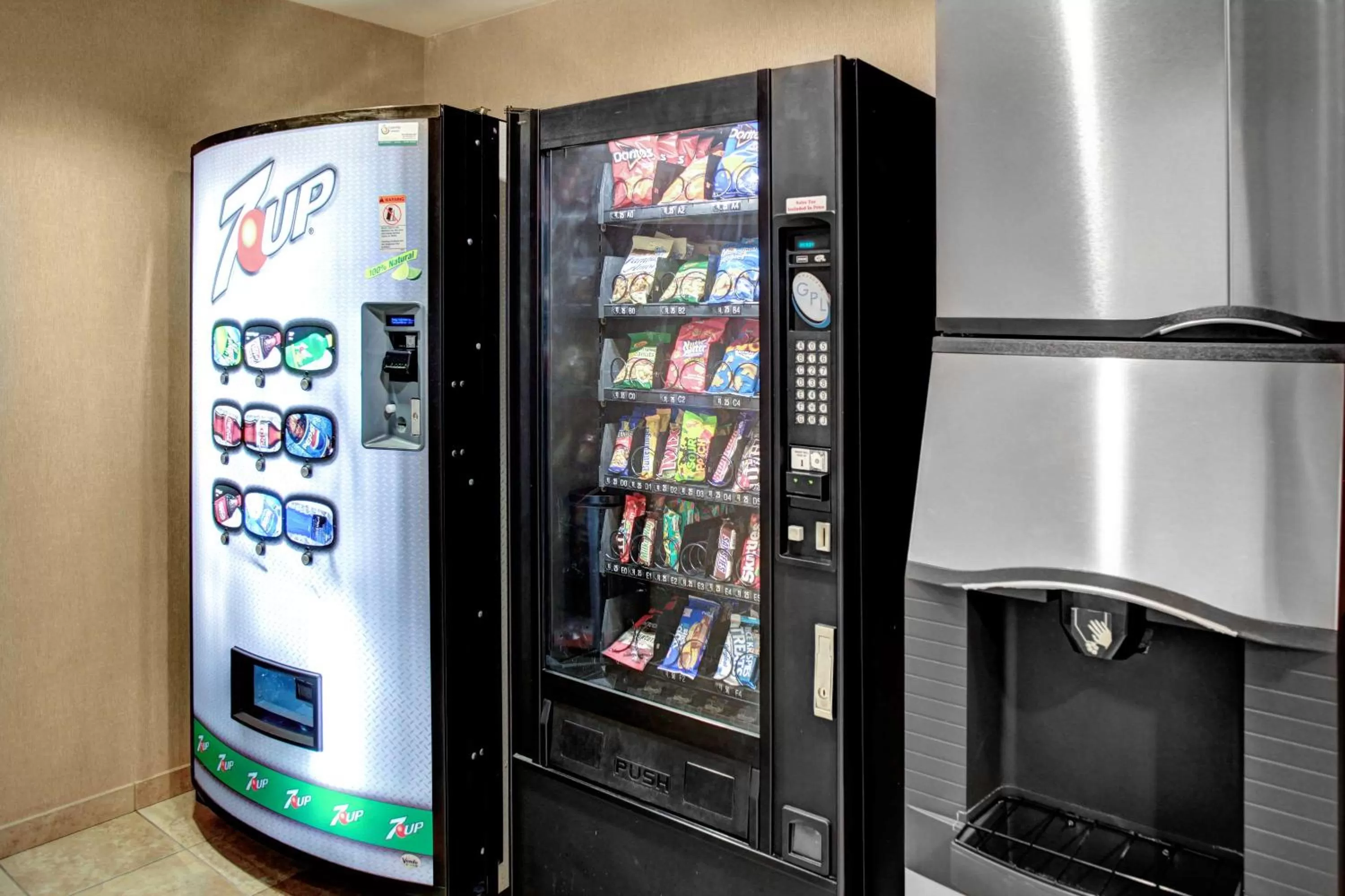 Property building in Hampton Inn Coldwater