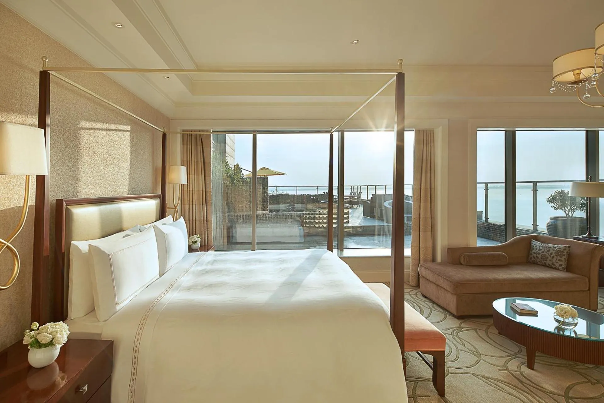 Natural landscape, Bed in Fairmont Yangcheng Lake