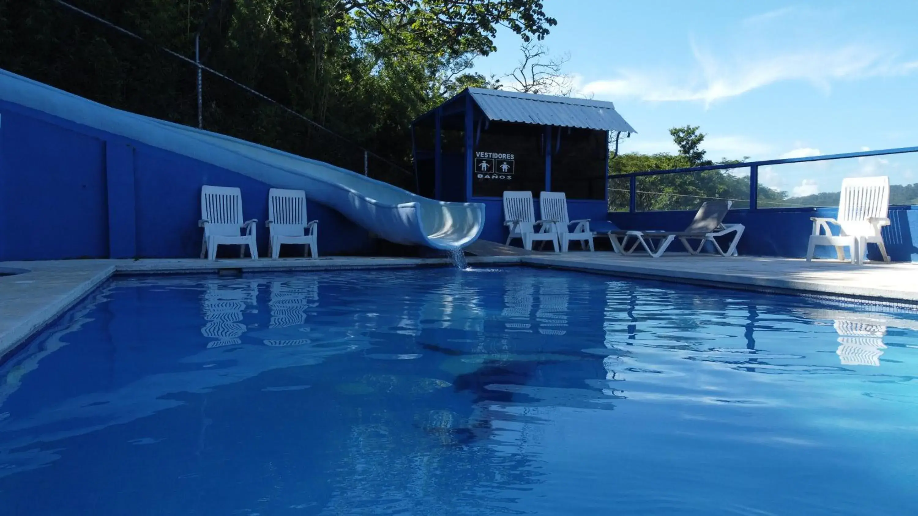 Swimming Pool in Hotel Cielo Azul Resort