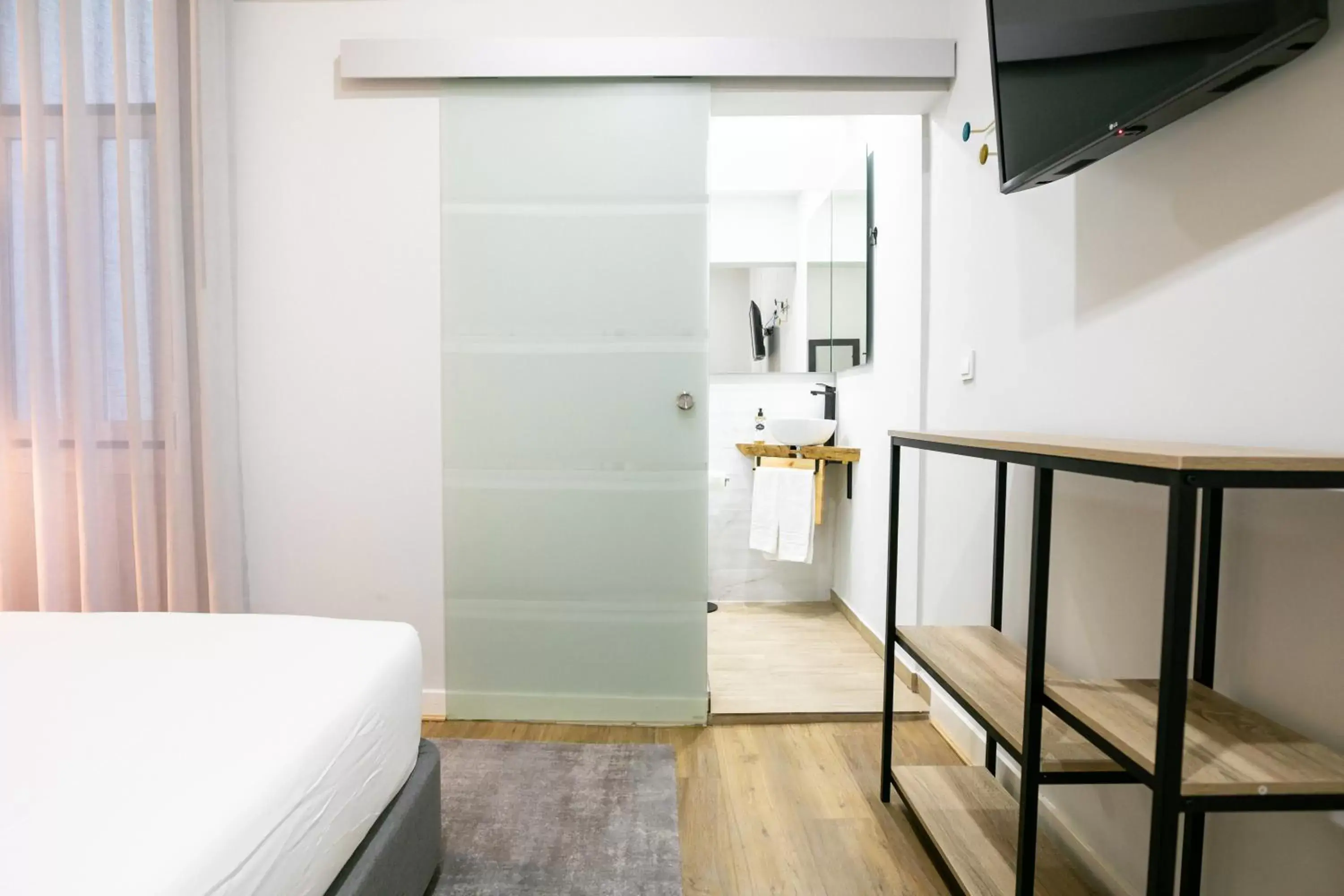 Standard Double Room in Lisboa 85 Suites & Apartments by RIDAN Hotels