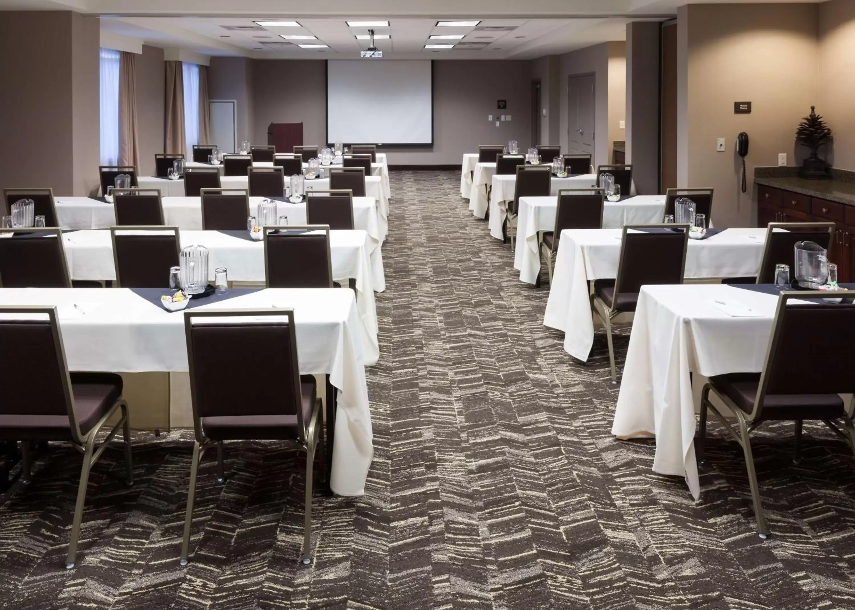 Meeting/conference room in Hampton Inn & Suites Boise-Downtown
