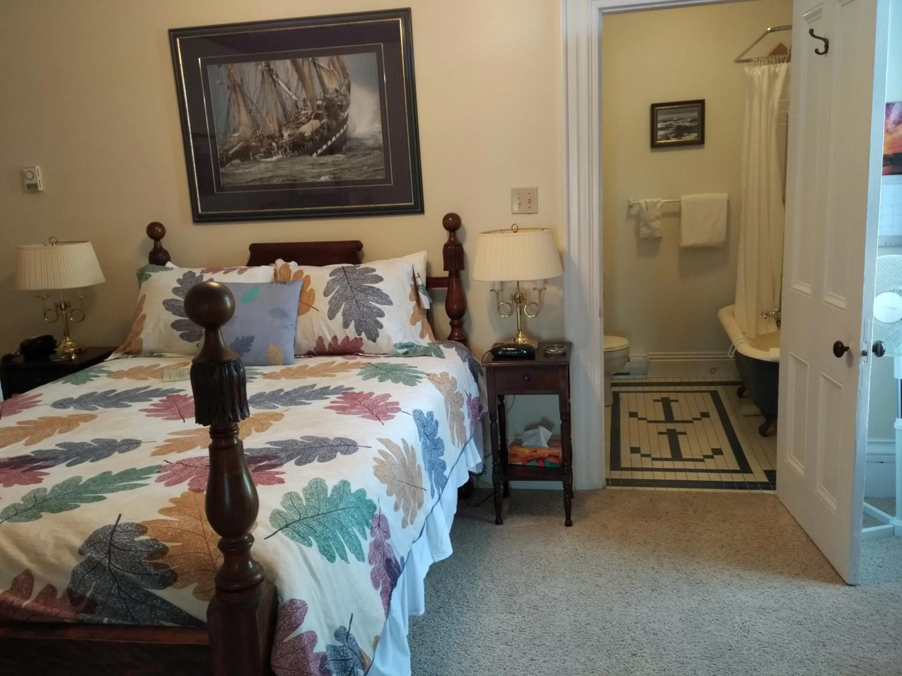 Bedroom, Bed in Homeport Historic B&B