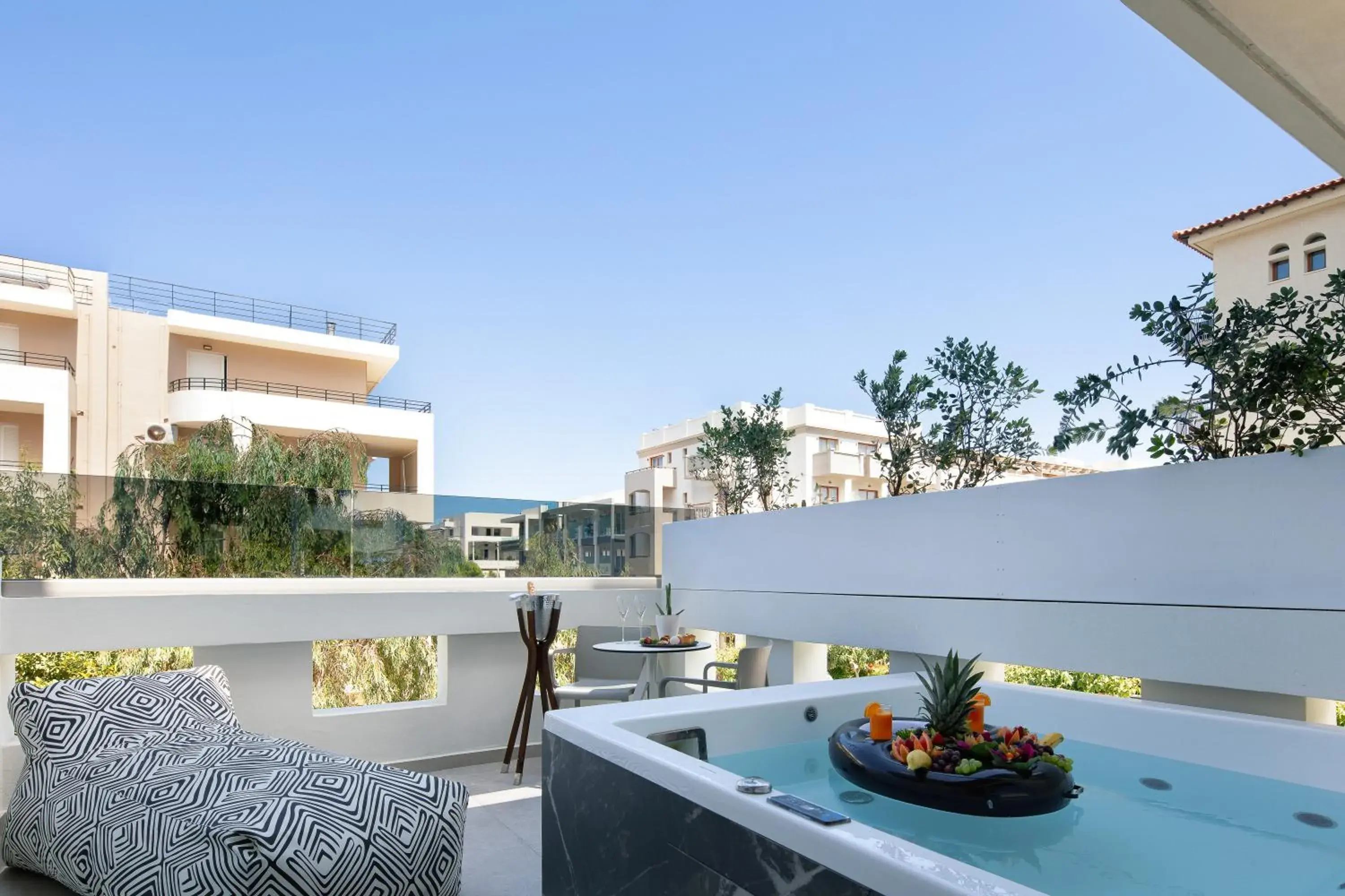 Hot Tub, Balcony/Terrace in Atrium Ambiance Hotel