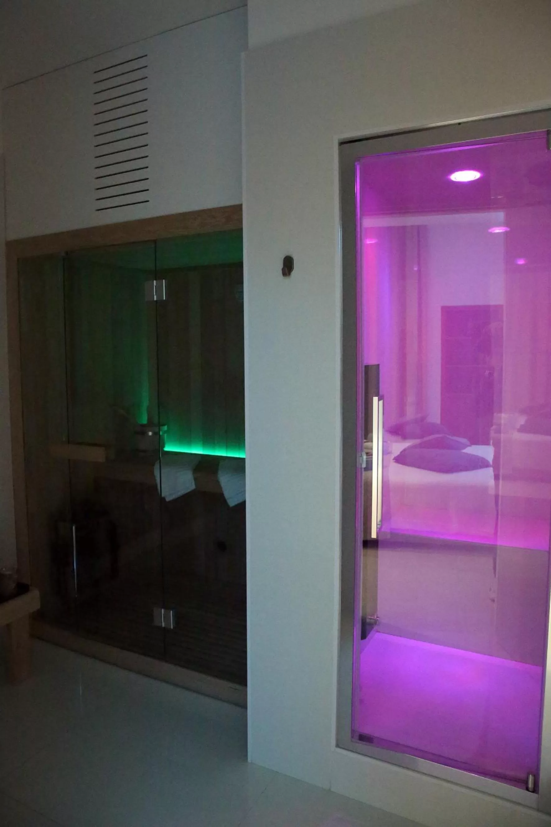 Sauna, Bathroom in Beppe House