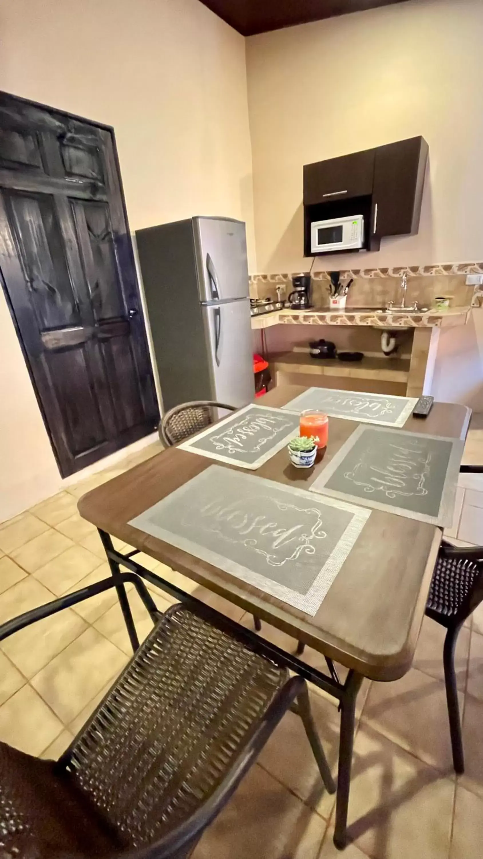 Kitchen/Kitchenette in Hotel Beachfront Vista Hermosa