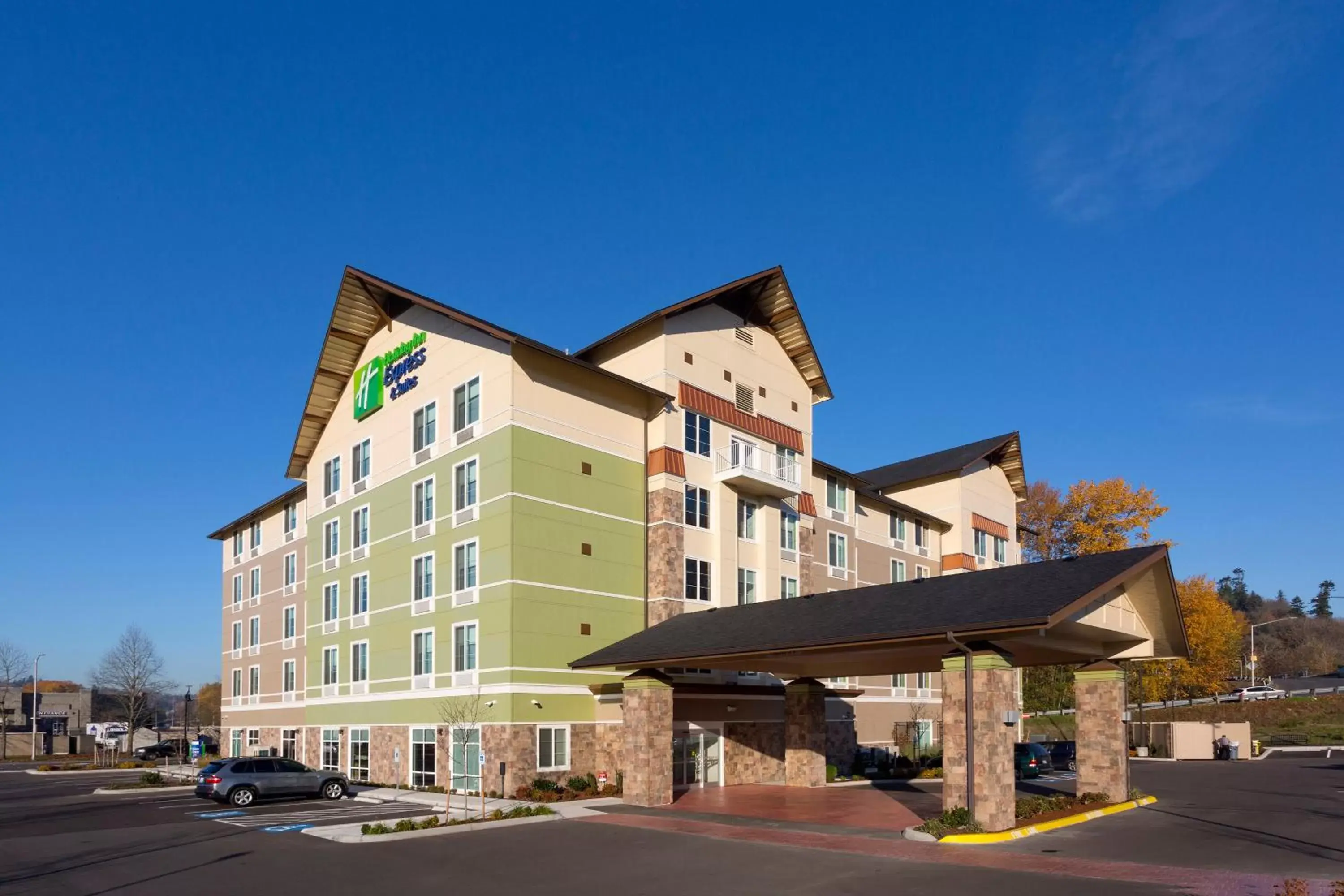 Property Building in Holiday Inn Express & Suites - Seattle South - Tukwila, an IHG Hotel