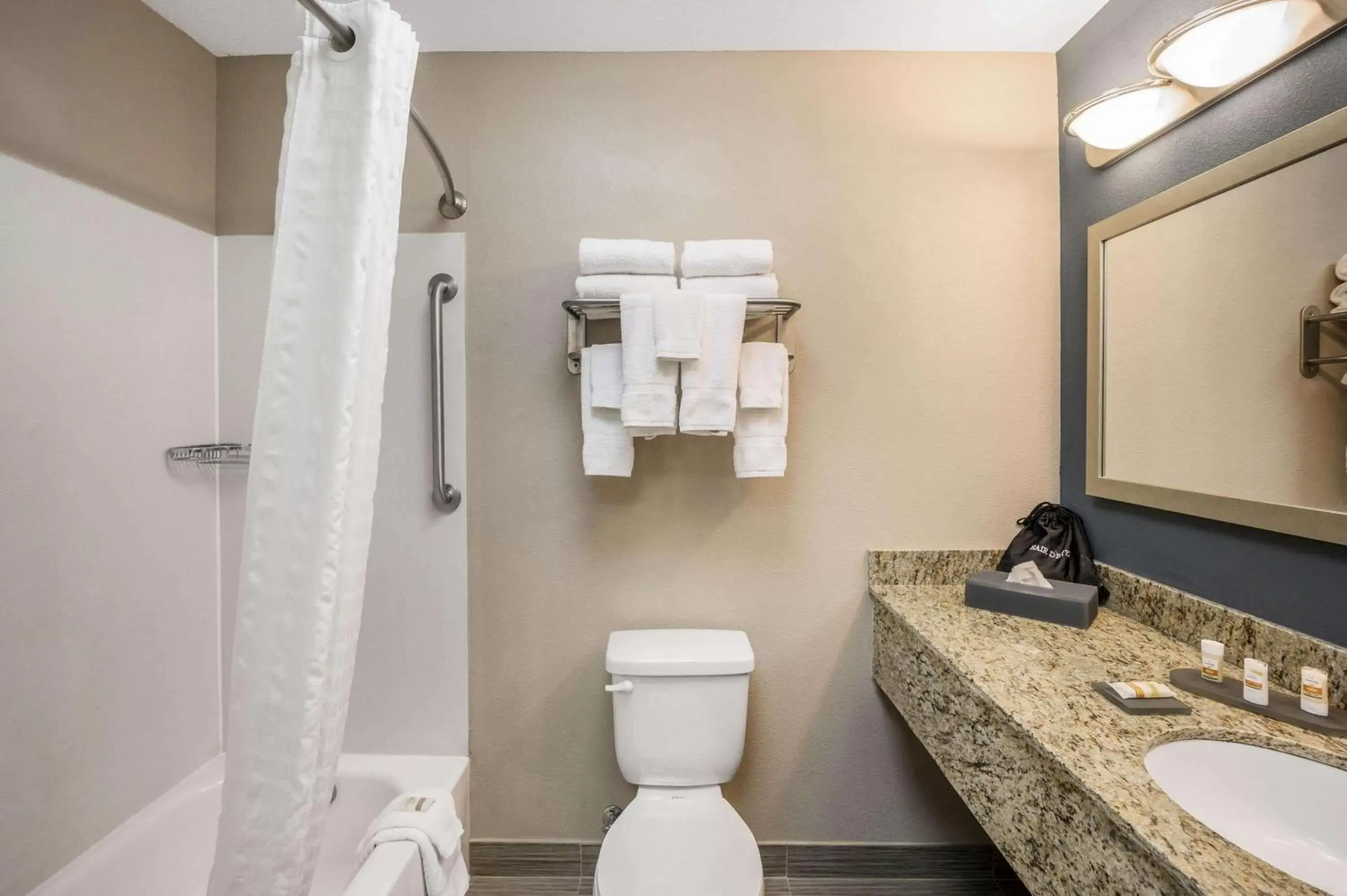 Bathroom in La Quinta by Wyndham Glendive