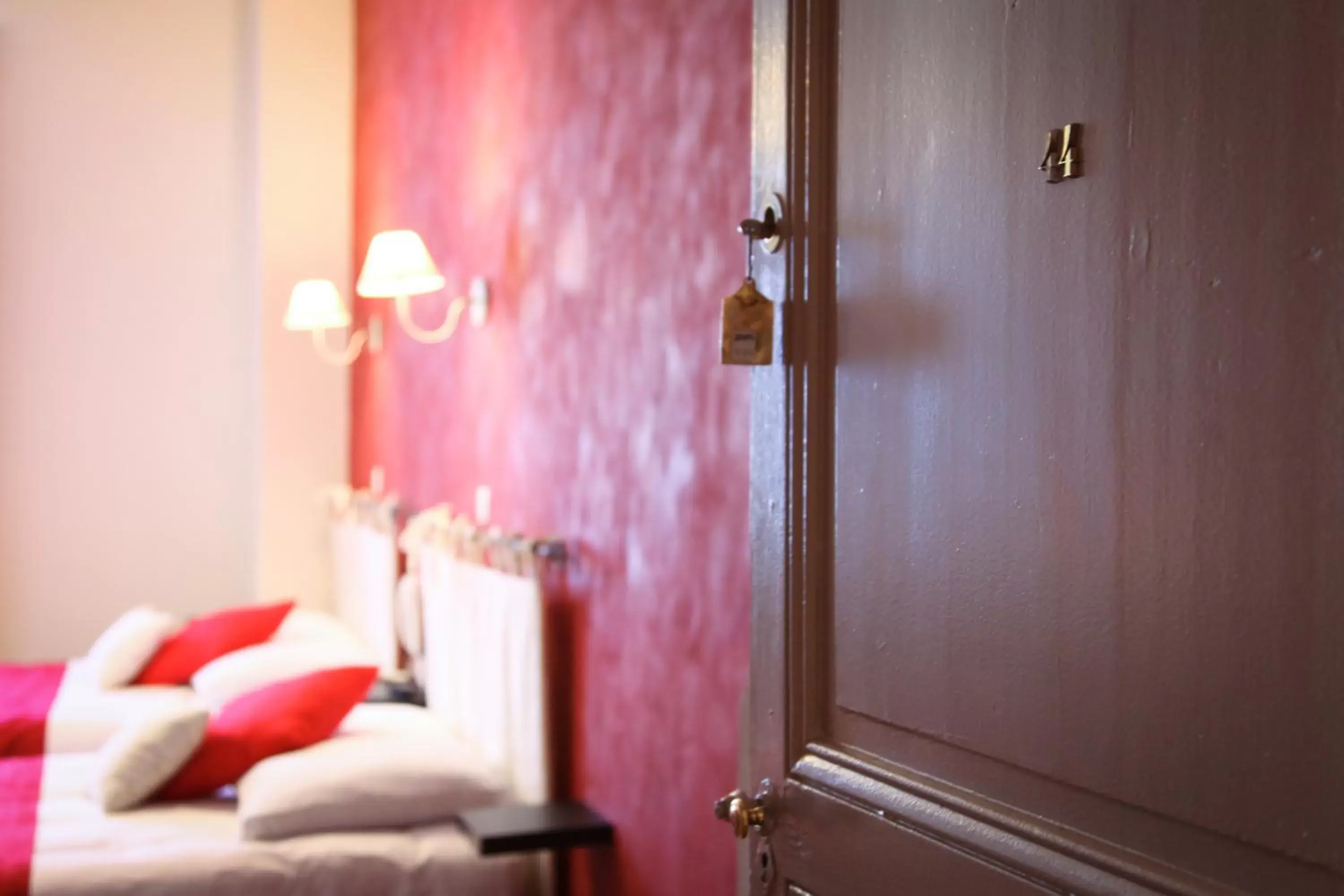 Decorative detail, Bathroom in Hôtel du Midi