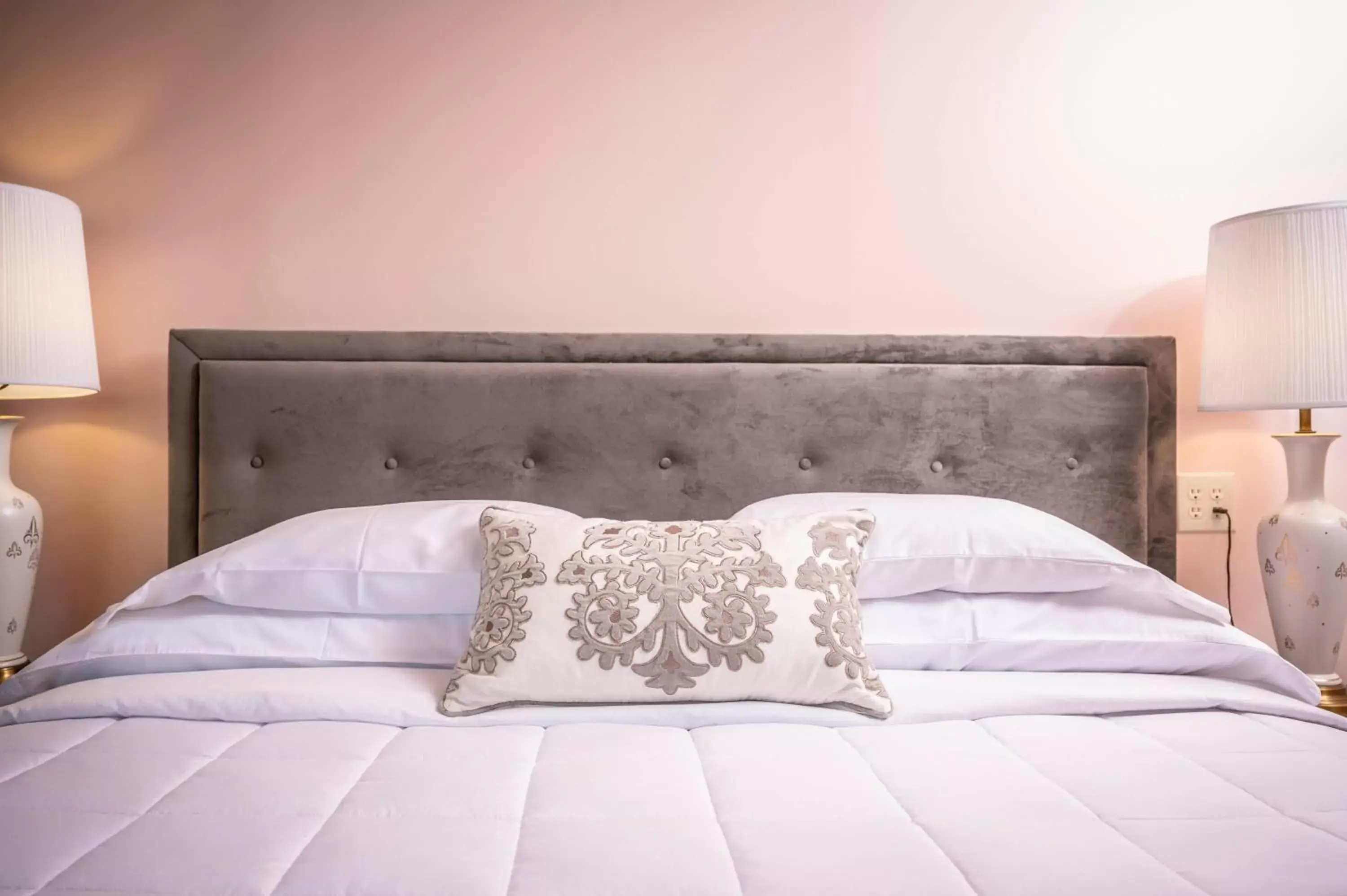 Bed in Hotel Broad Ripple Bed in Hotel Broad Ripple