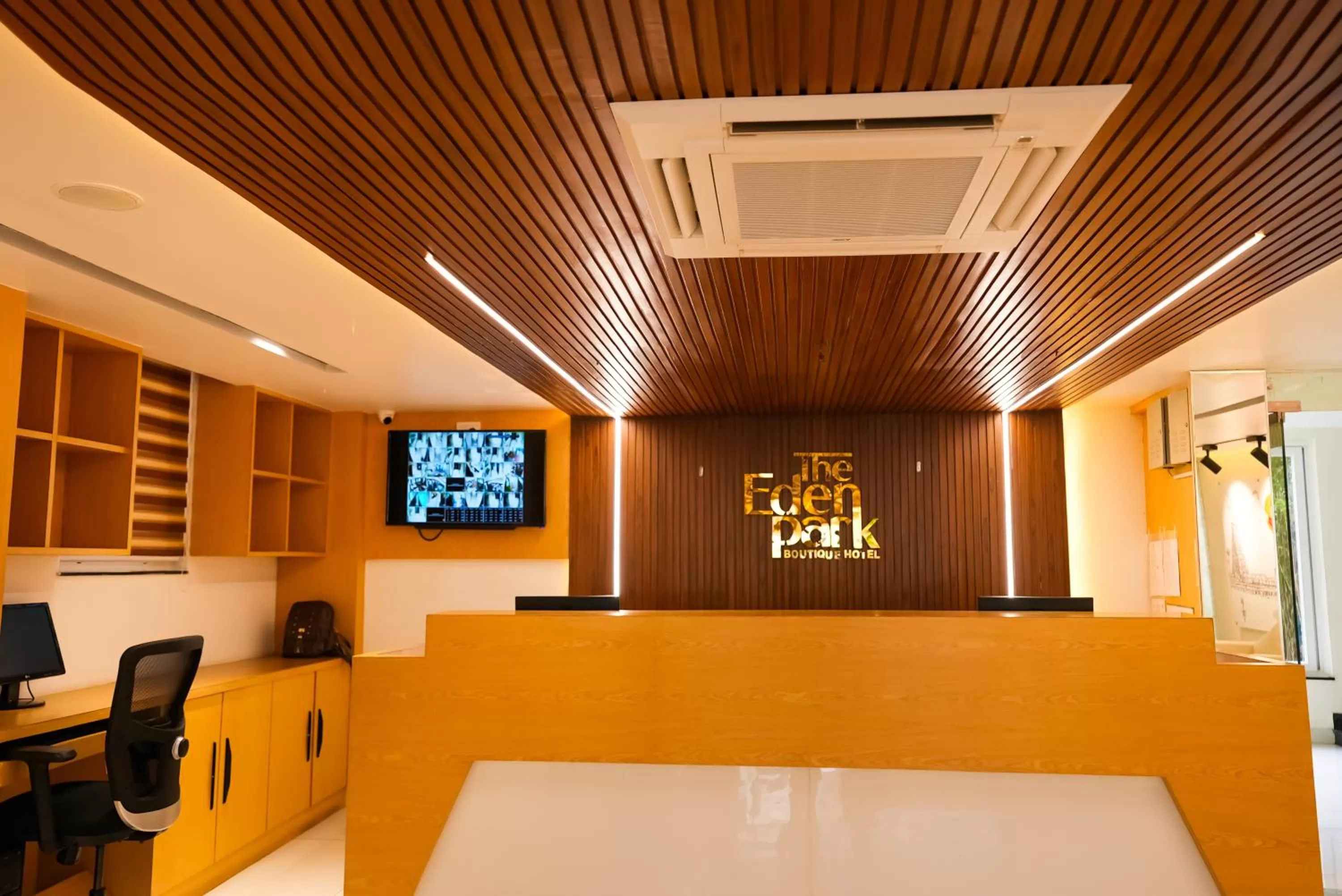 Lobby or reception in Eden Park Boutique Hotel