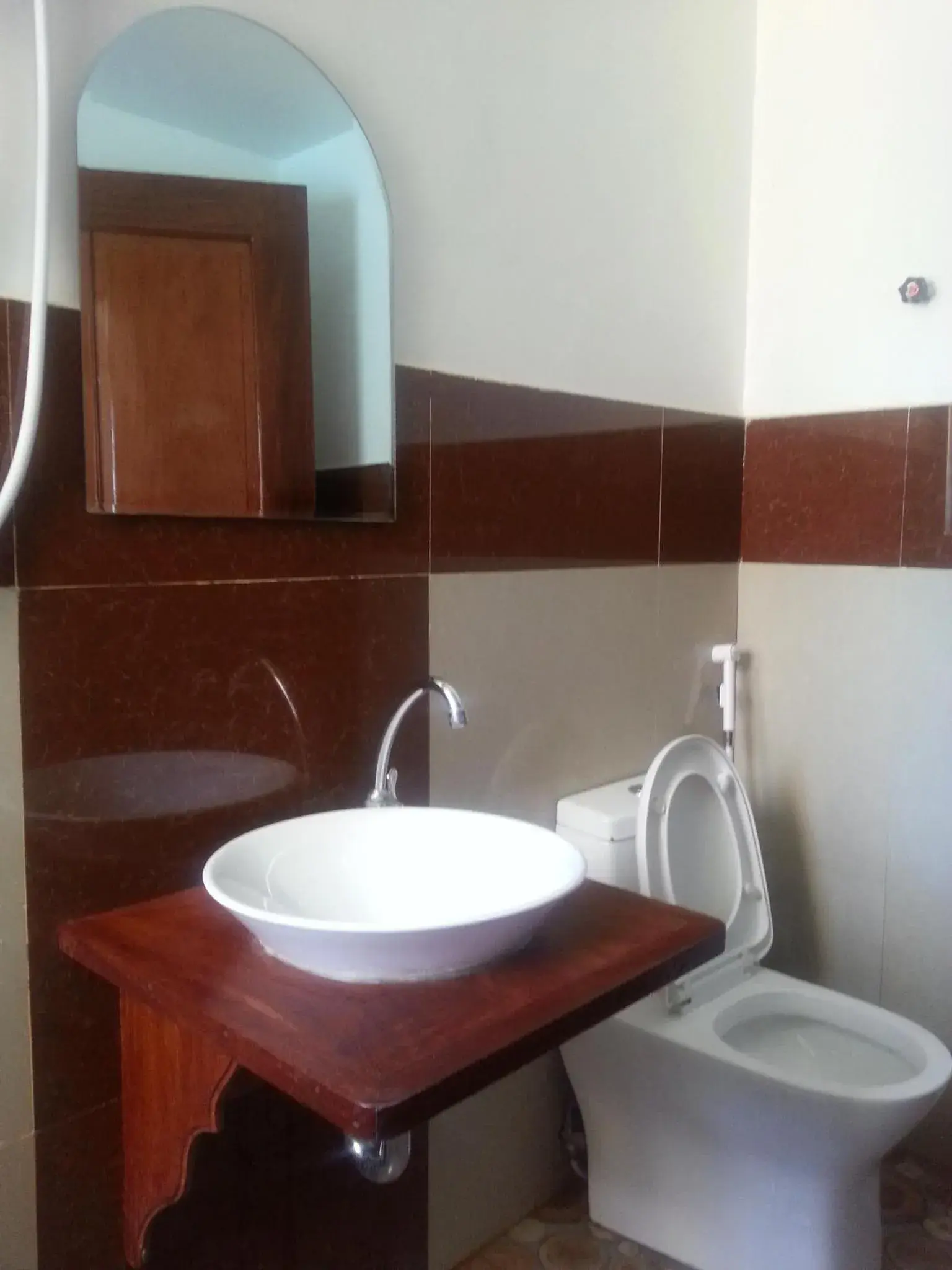 Toilet, Bathroom in La Casa Teresa Tourist Inn Inc