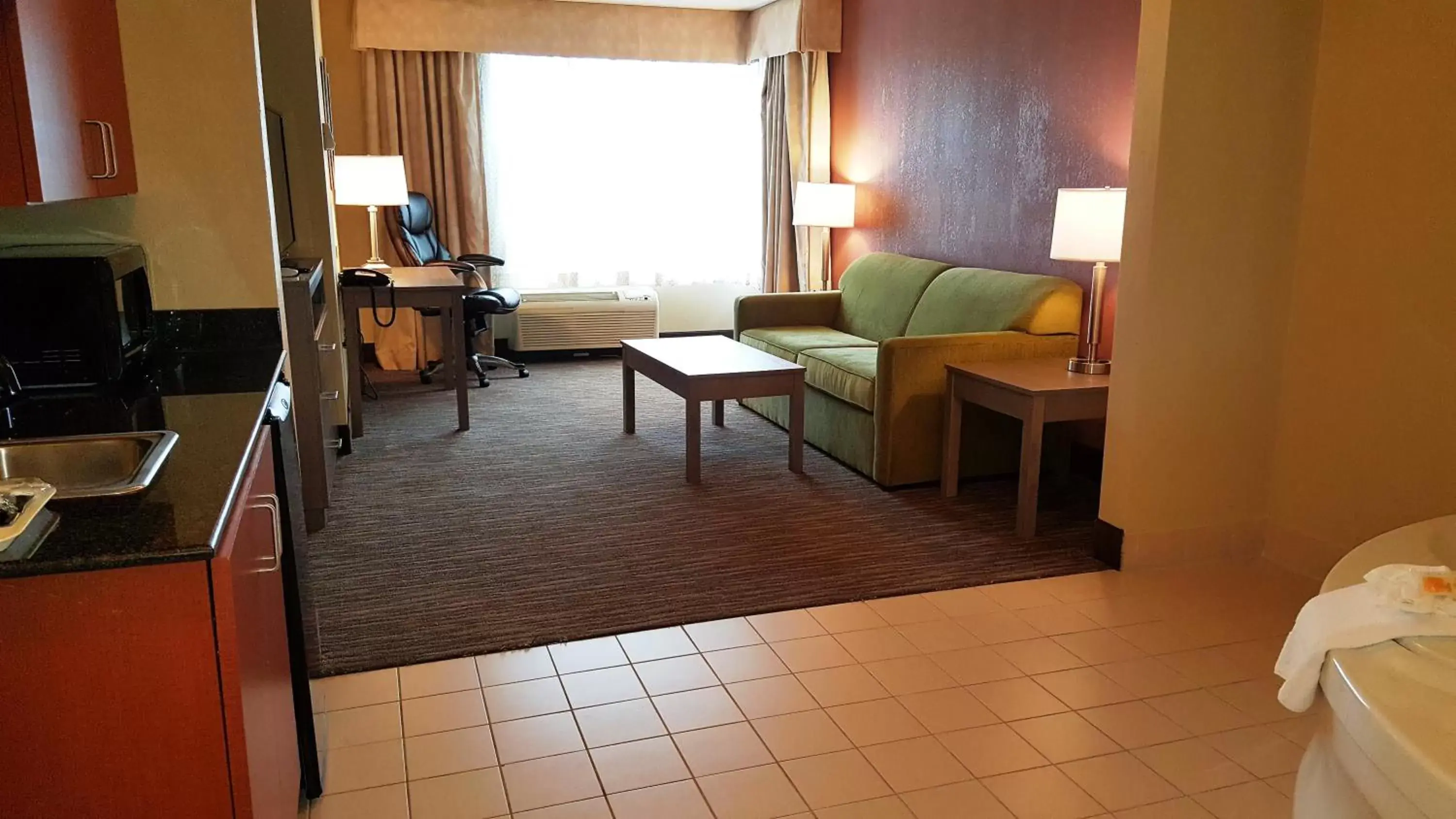 Photo of the whole room, Seating Area in Holiday Inn Santee, an IHG Hotel