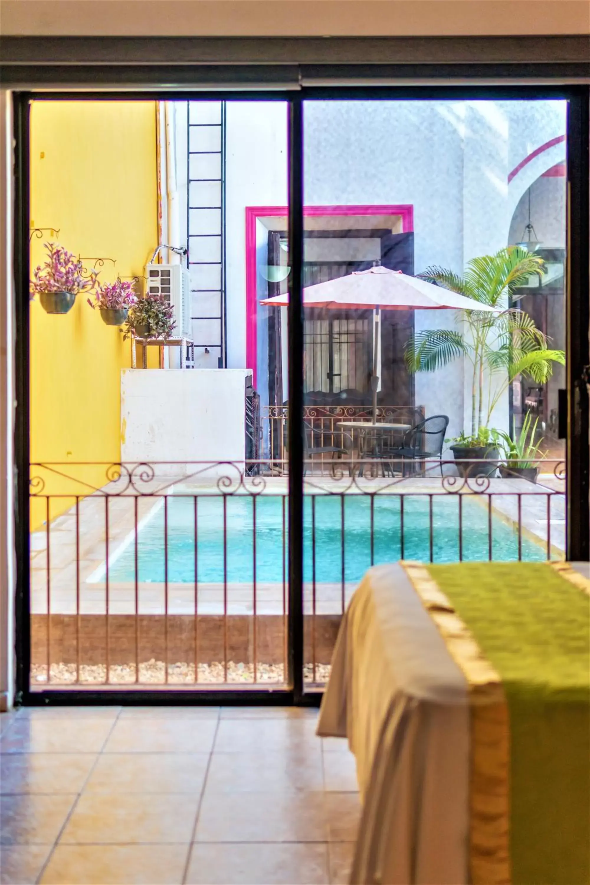 Photo of the whole room, Swimming Pool in Hotel Gran Centenario