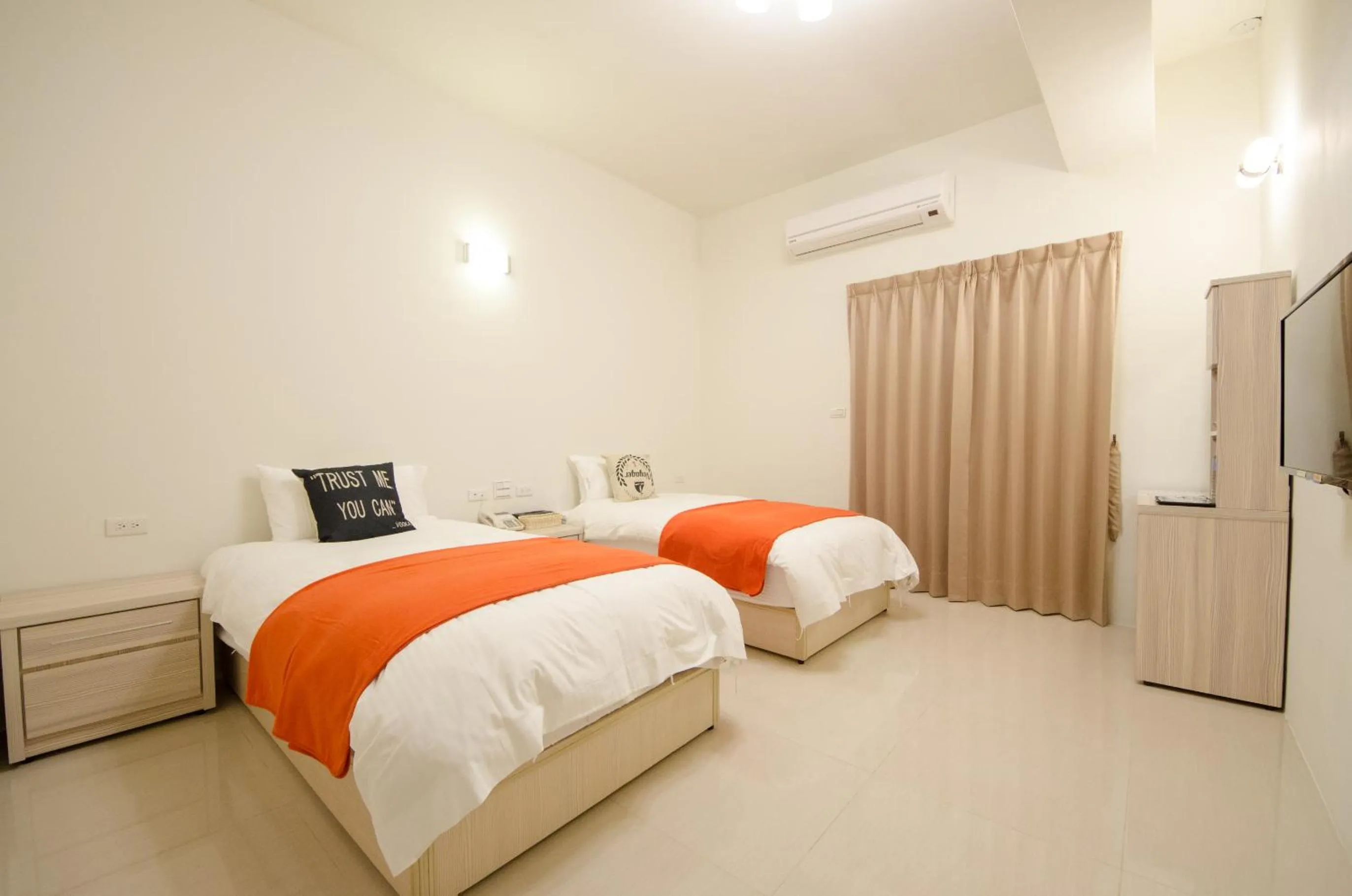 bunk bed, Bed in Successful 168 B&B