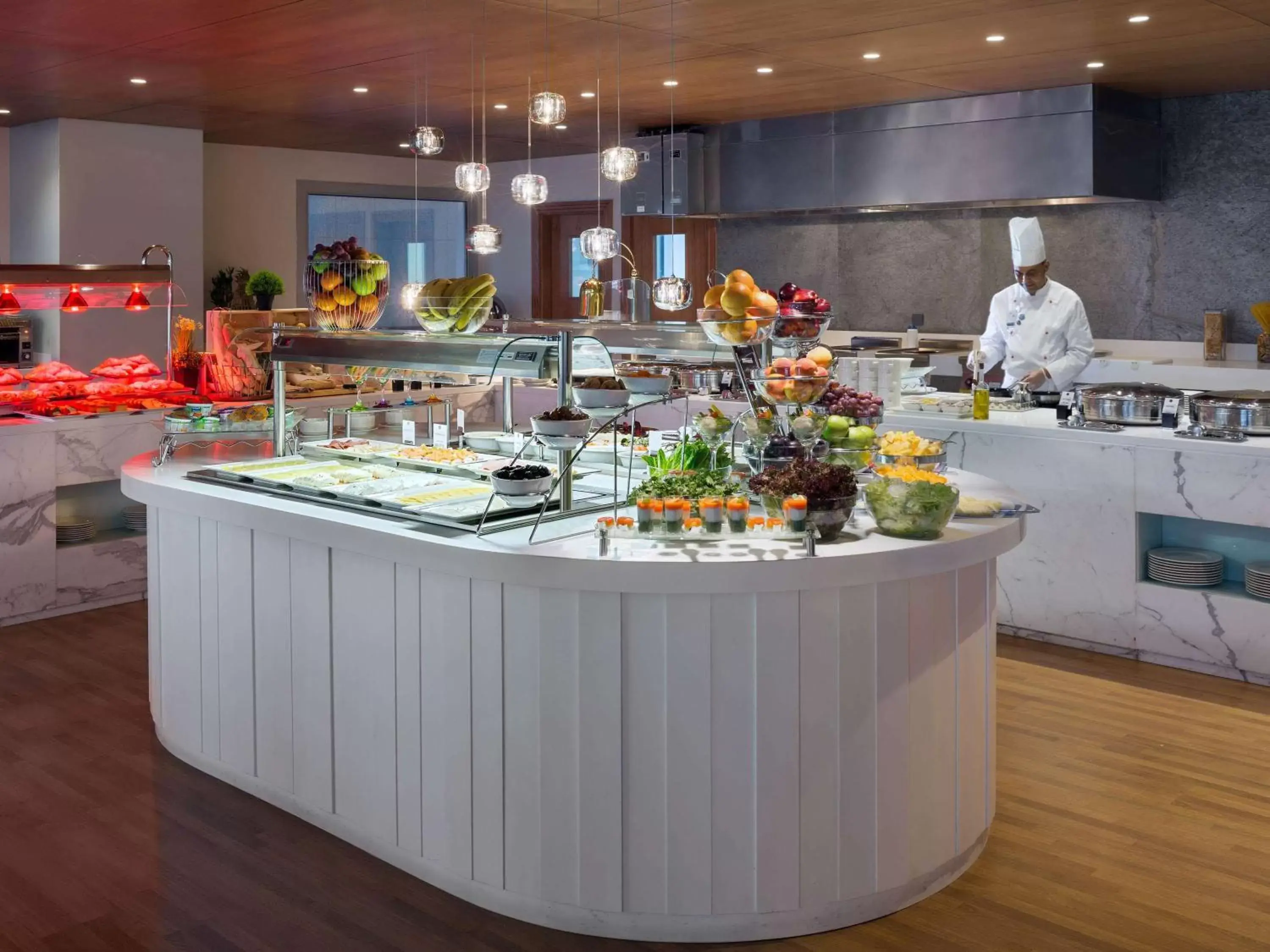 Restaurant/places to eat in Novotel Jeddah Tahlia