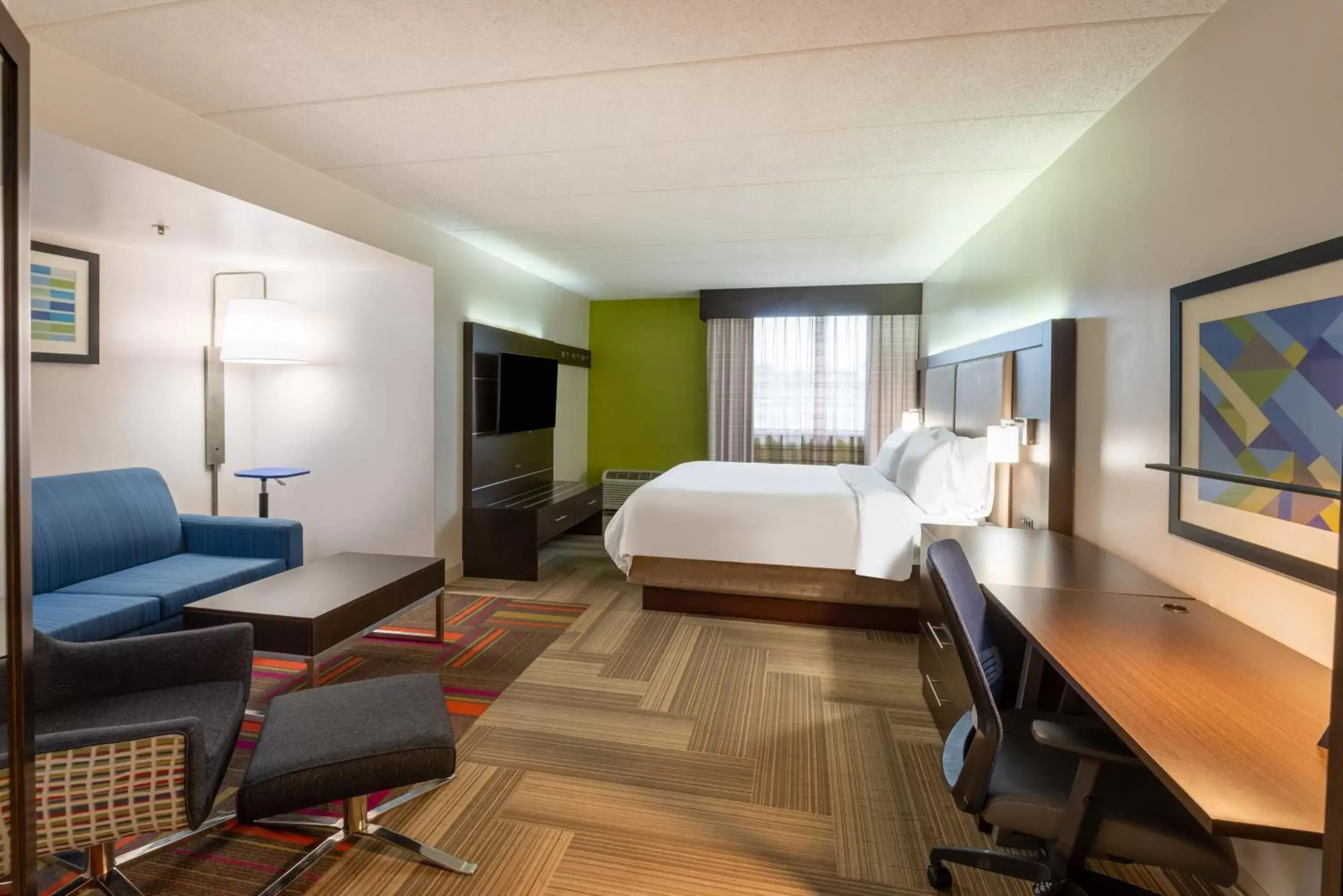 Photo of the whole room, Bed in Holiday Inn Express Philadelphia NE-Bensalem by IHG Photo of the whole room, Bed in Holiday Inn Express Philadelphia NE-Bensalem by IHG