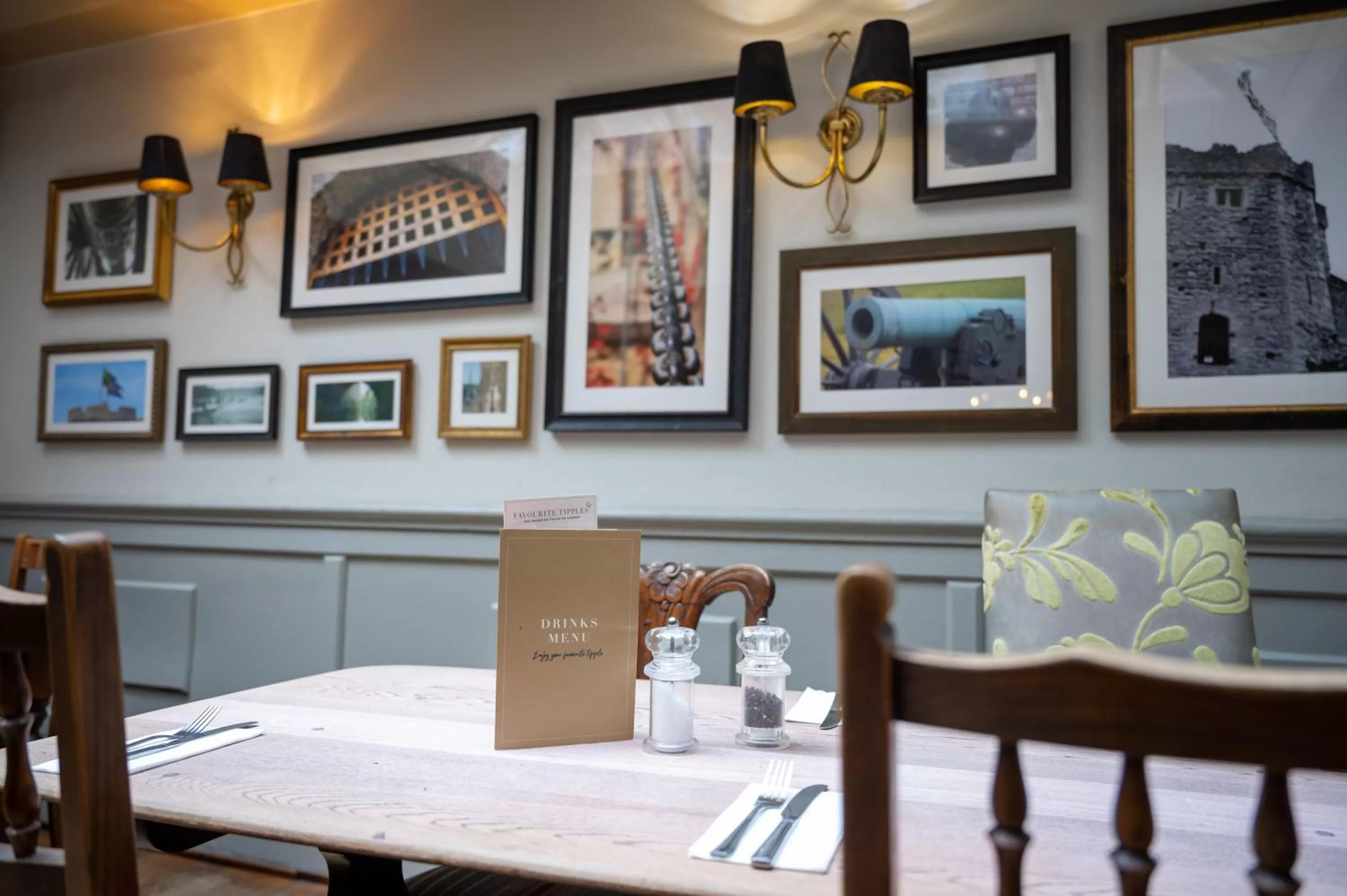 Restaurant/places to eat in Castle and Ball by Greene King Inns