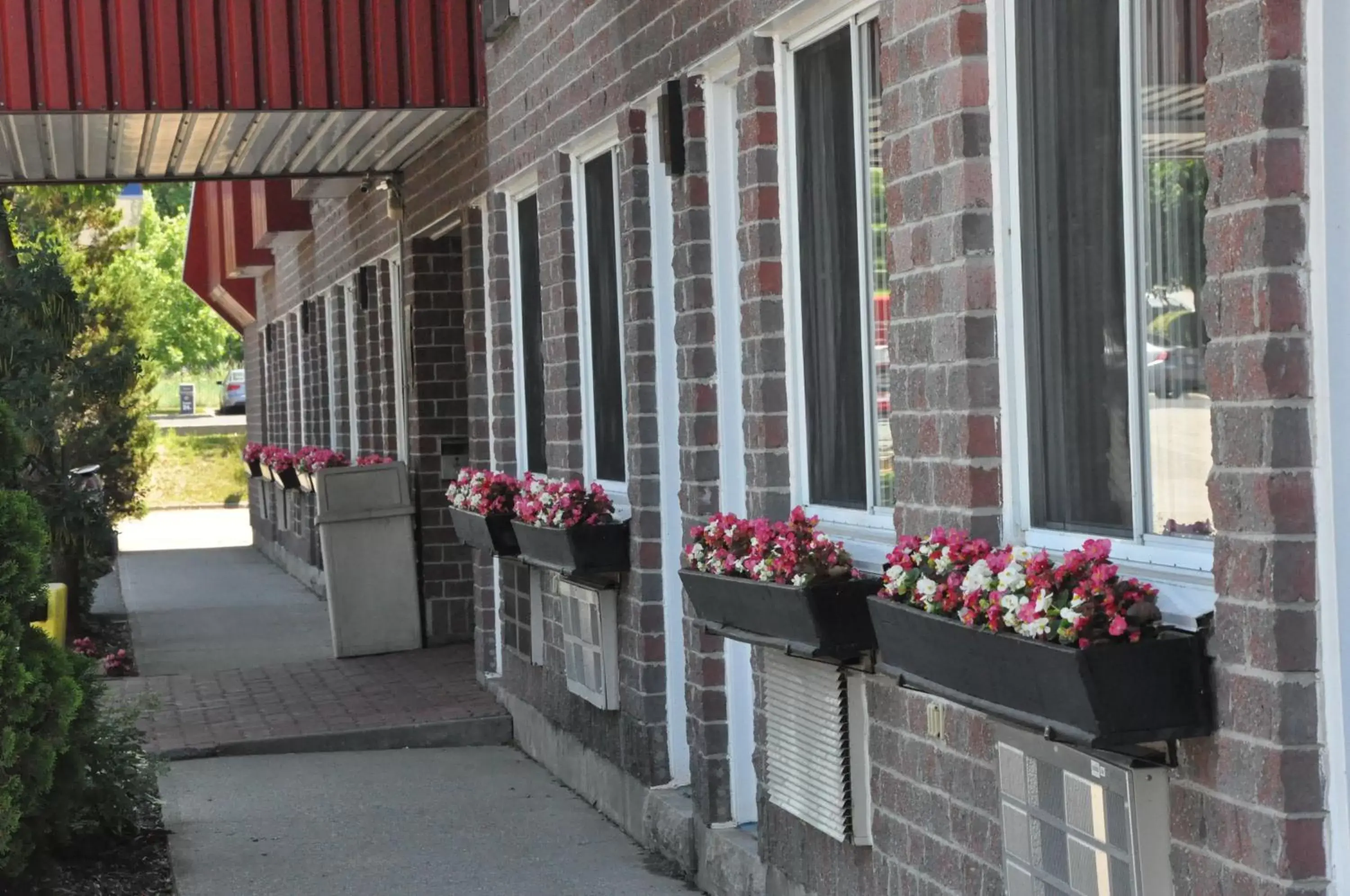 Facade/entrance in Hotel Transit