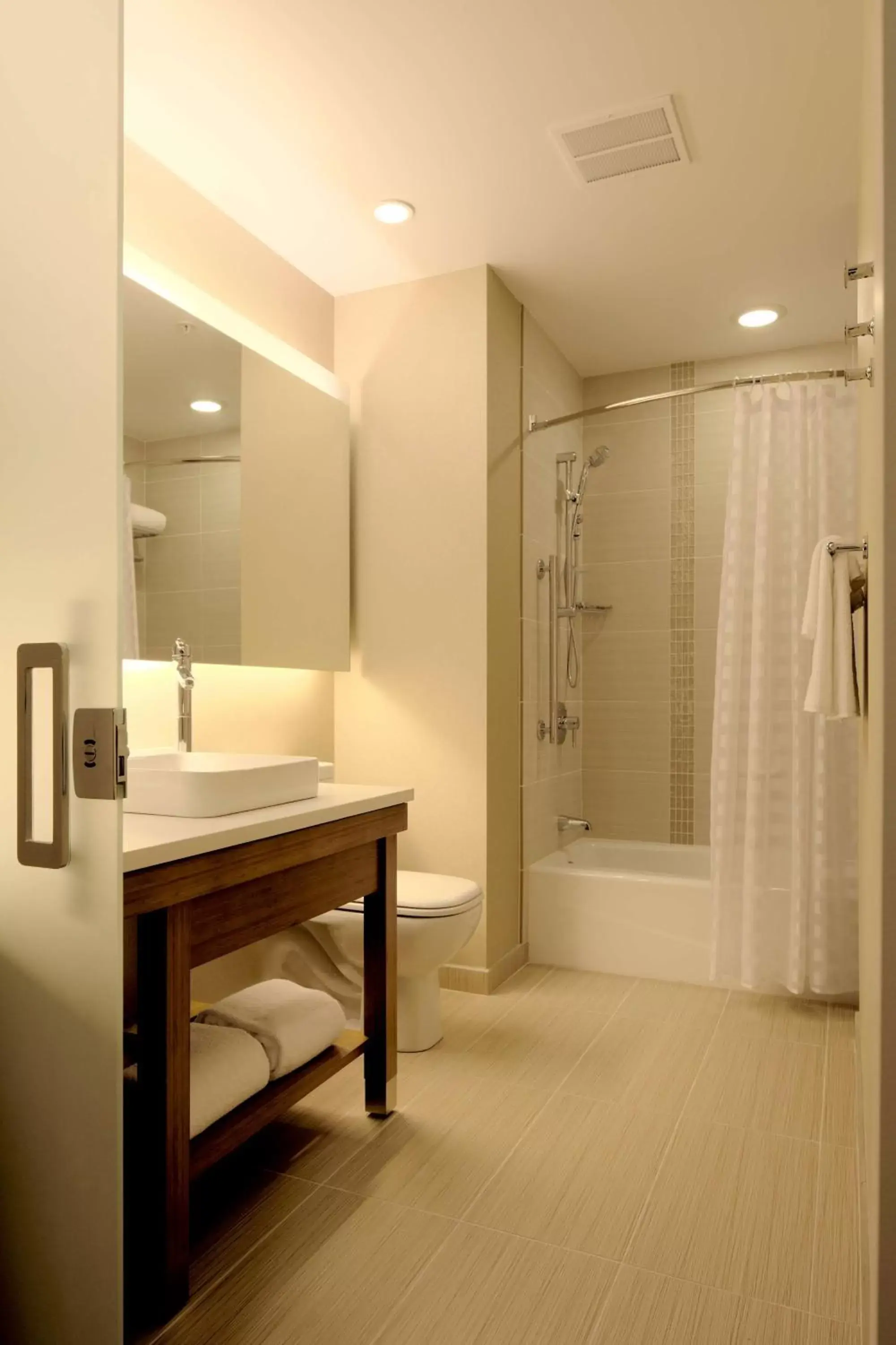 Photo of the whole room, Bathroom in Hyatt Place Melbourne/Palm Bay