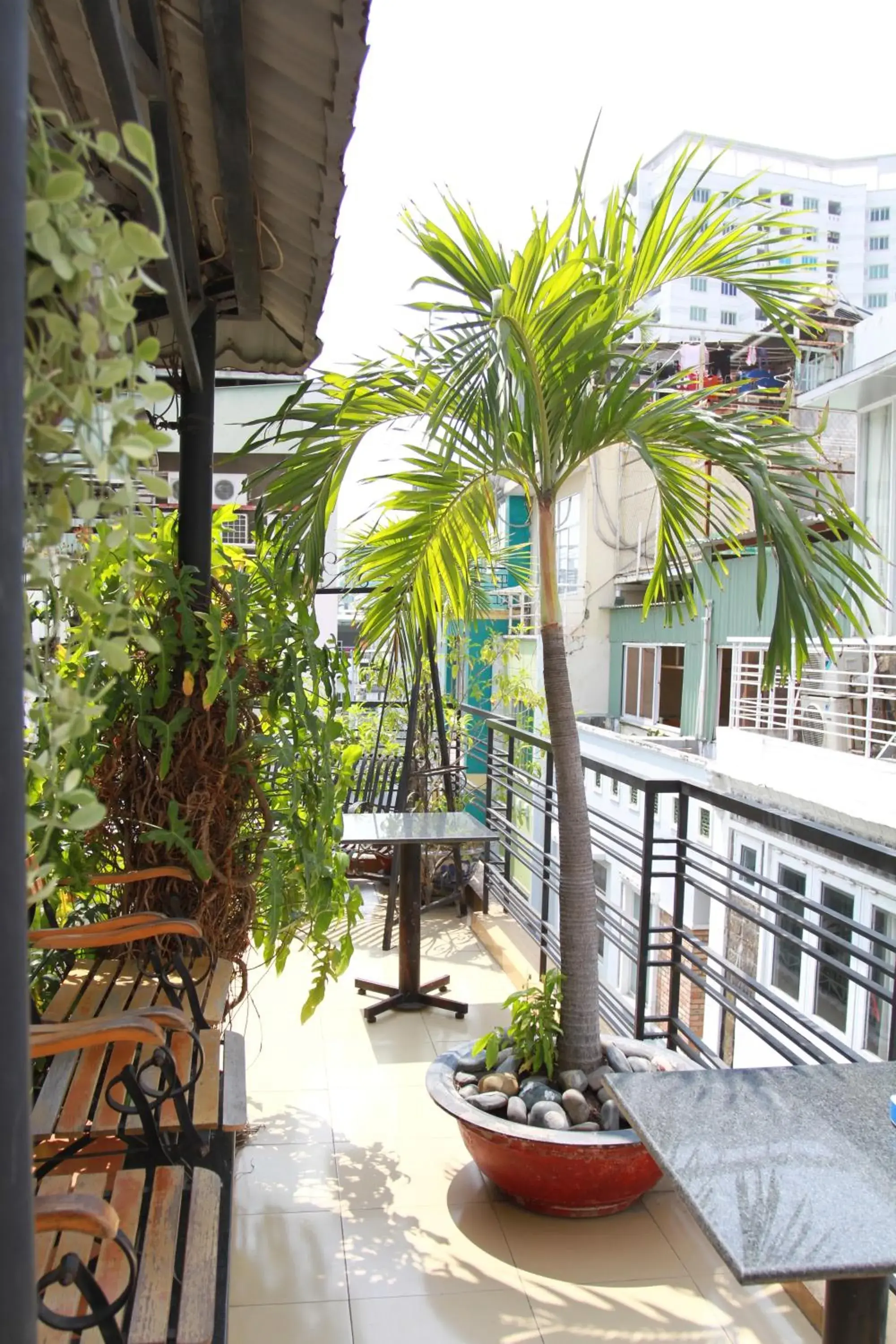 Restaurant/places to eat, Balcony/Terrace in Ngoc Minh Hotel