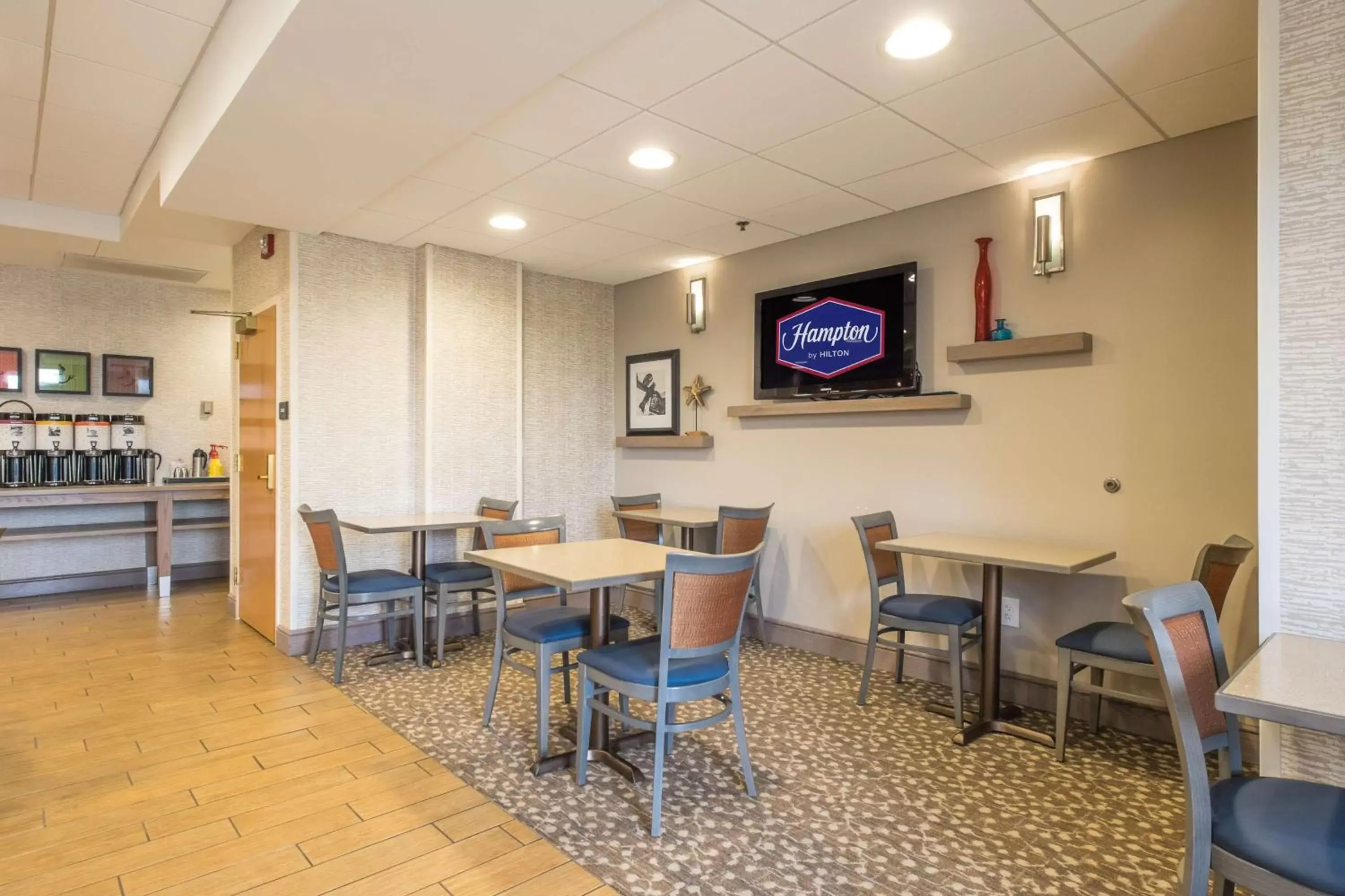 Lobby or reception, Restaurant/Places to Eat in Hampton Inn Freeport/Brunswick