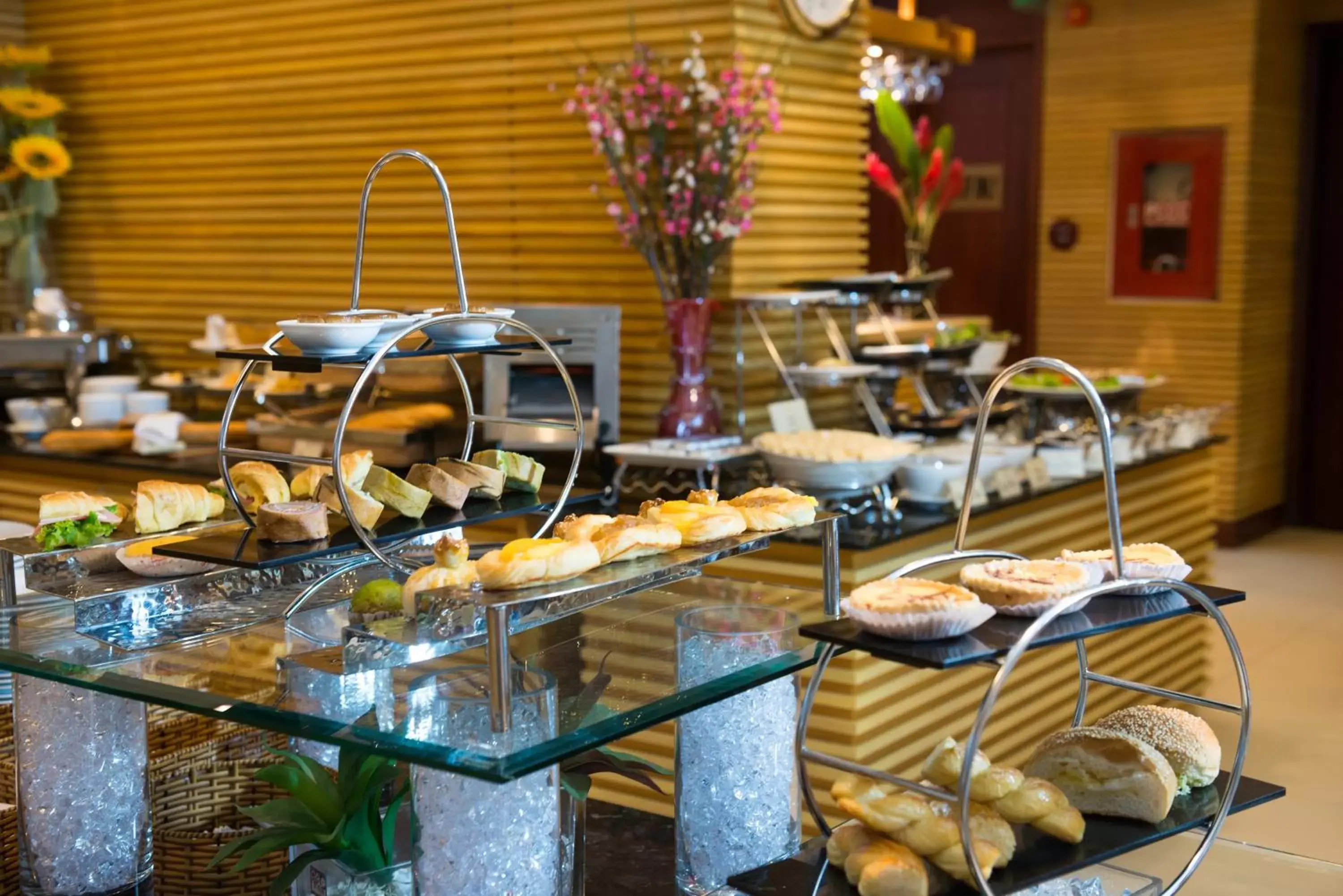 Buffet breakfast in Northern Saigon Hotel
