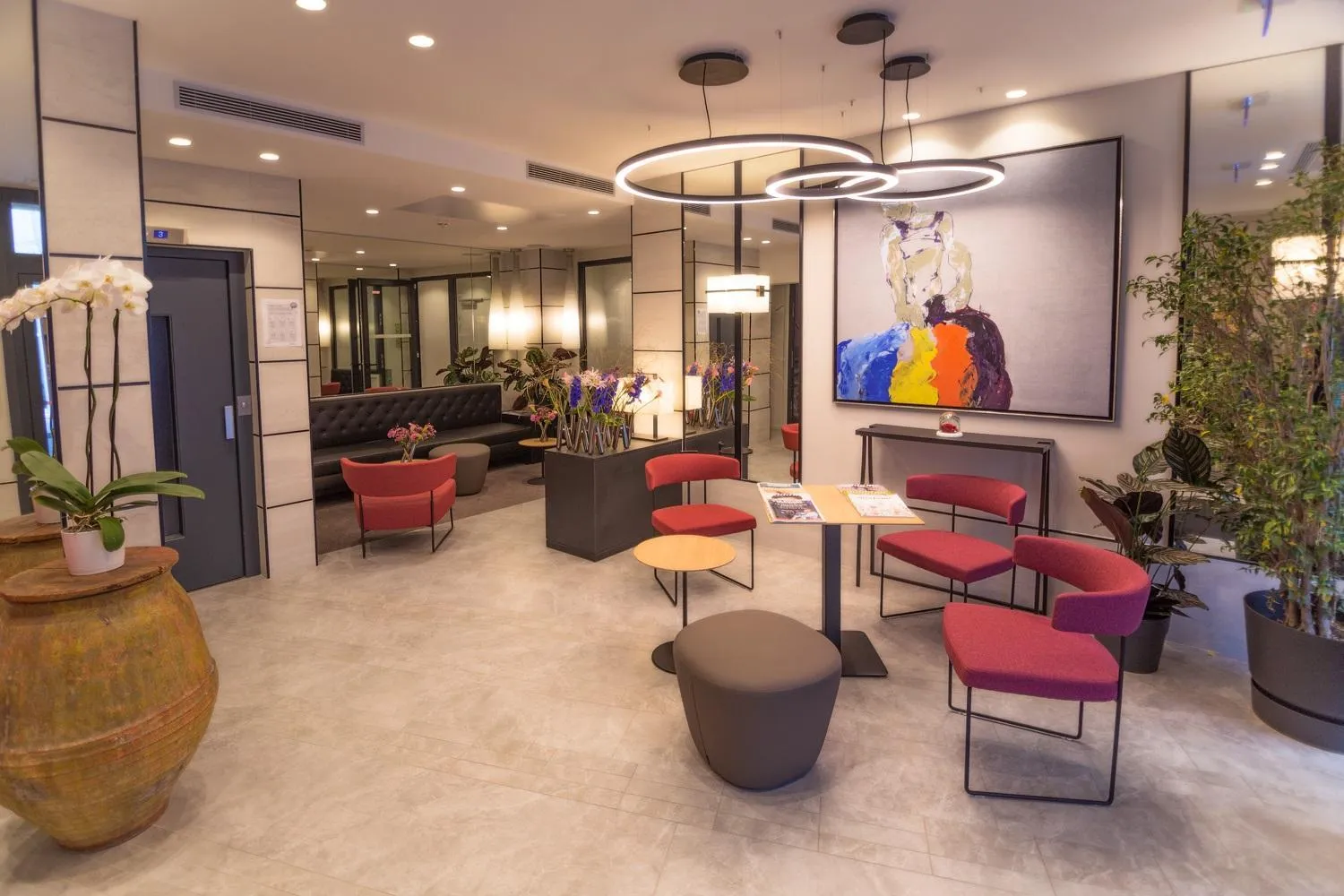 Lobby or reception in Hôtel Charing Cross