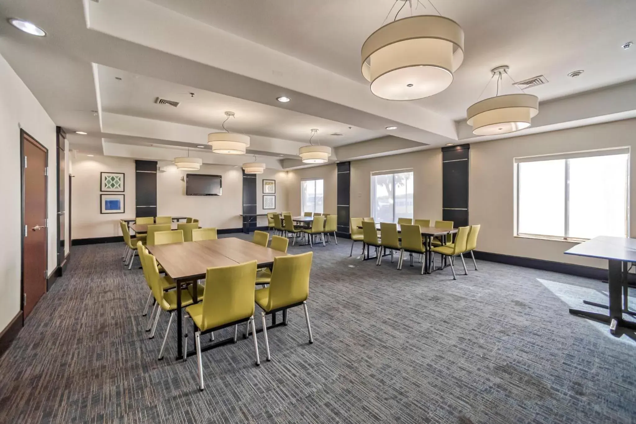 Meeting/conference room in Holiday Inn Express and Suites Beeville, an IHG Hotel