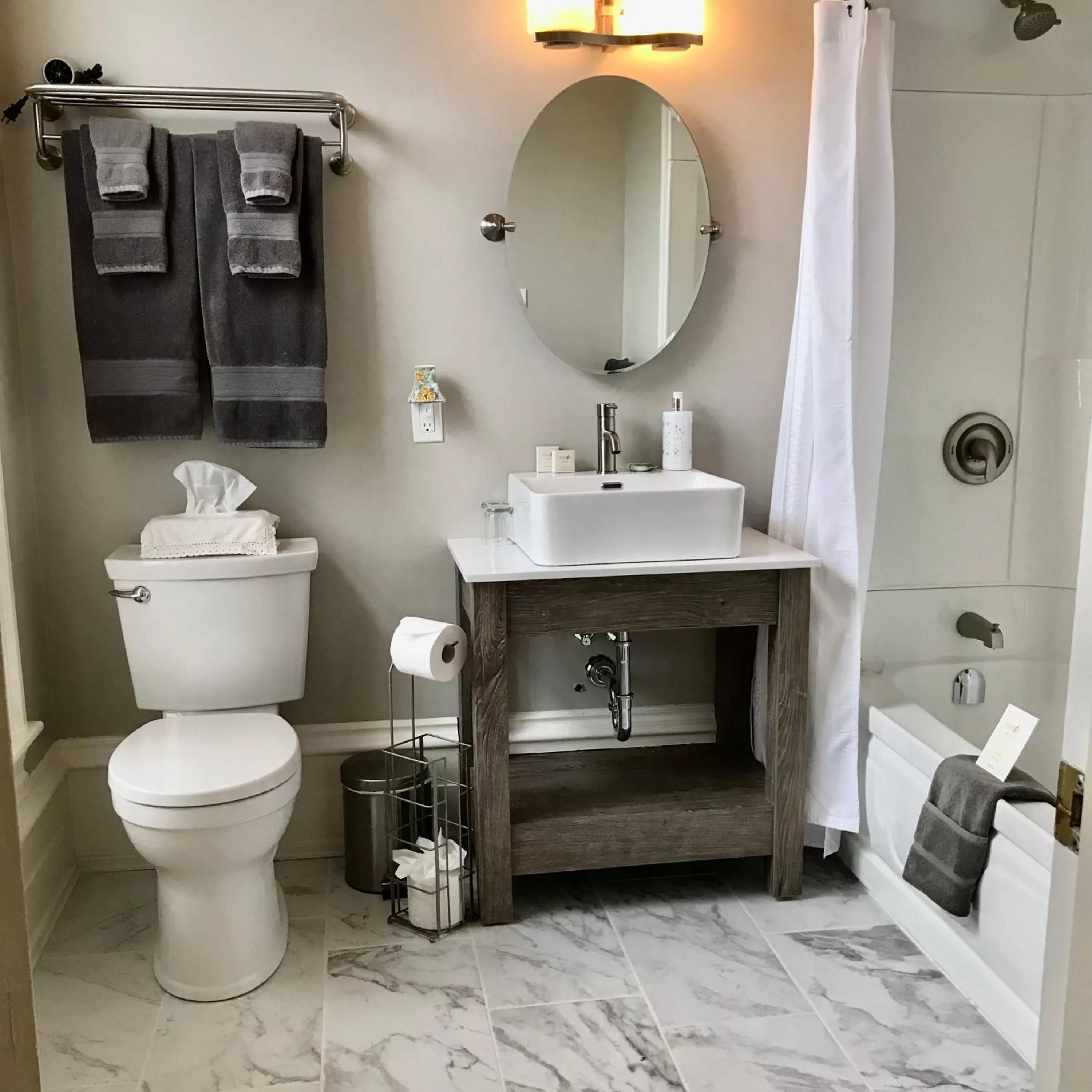 Bathroom in Tattingstone Inn