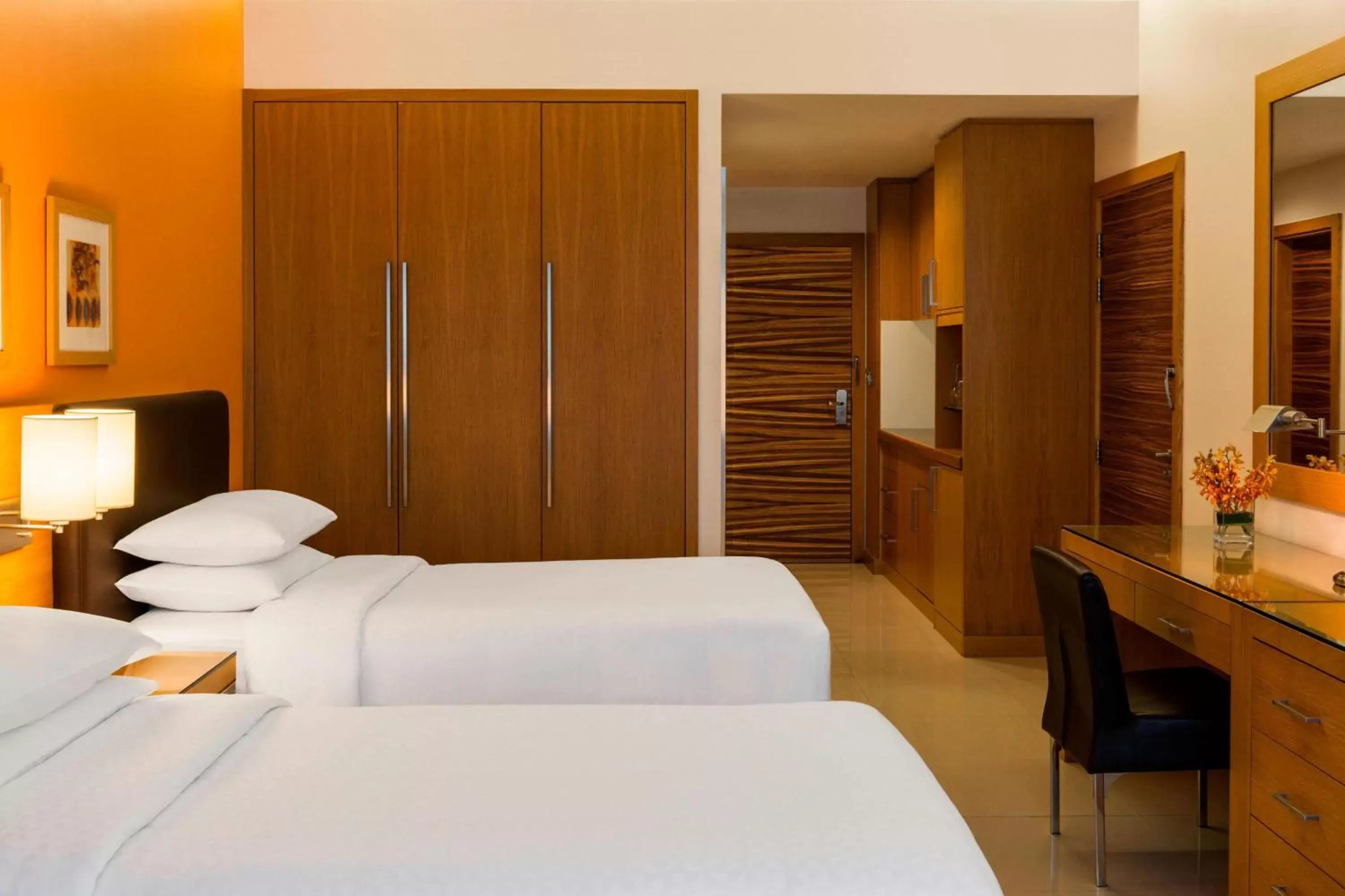 Photo of the whole room, Bed in Four Points by Sheraton Bur Dubai