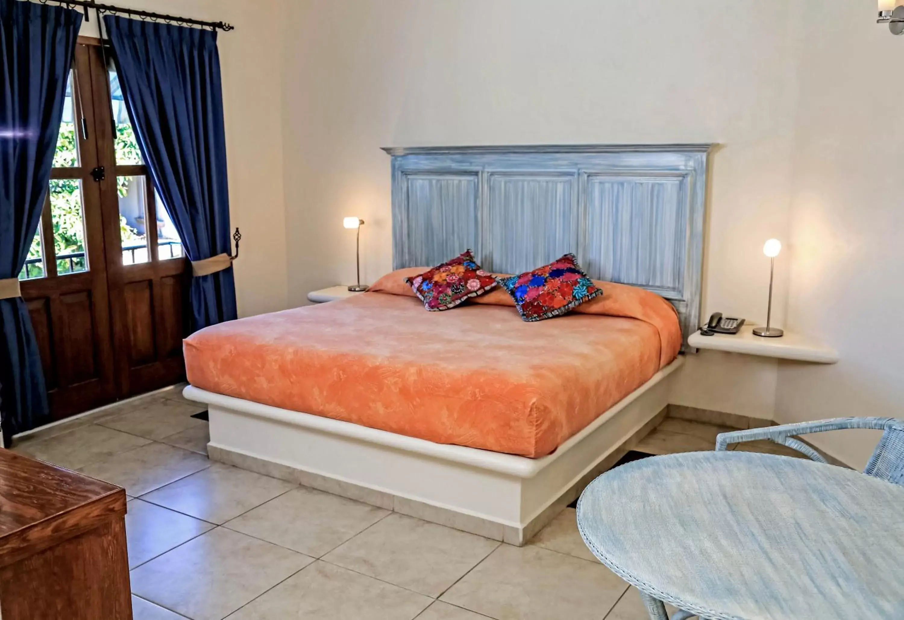 Photo of the whole room, Bed in Hotel La Plaza de Tequisquiapan Photo of the whole room, Bed in Hotel La Plaza de Tequisquiapan