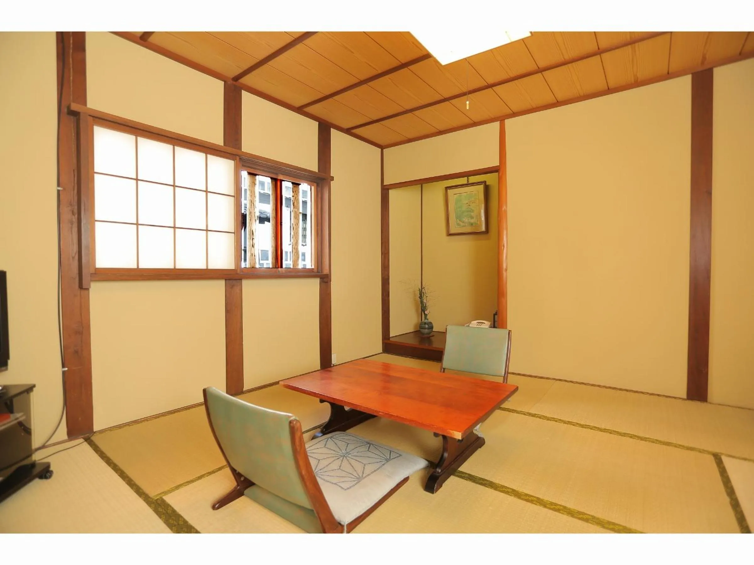 Photo of the whole room in Ryori Ryokan Tsurugata