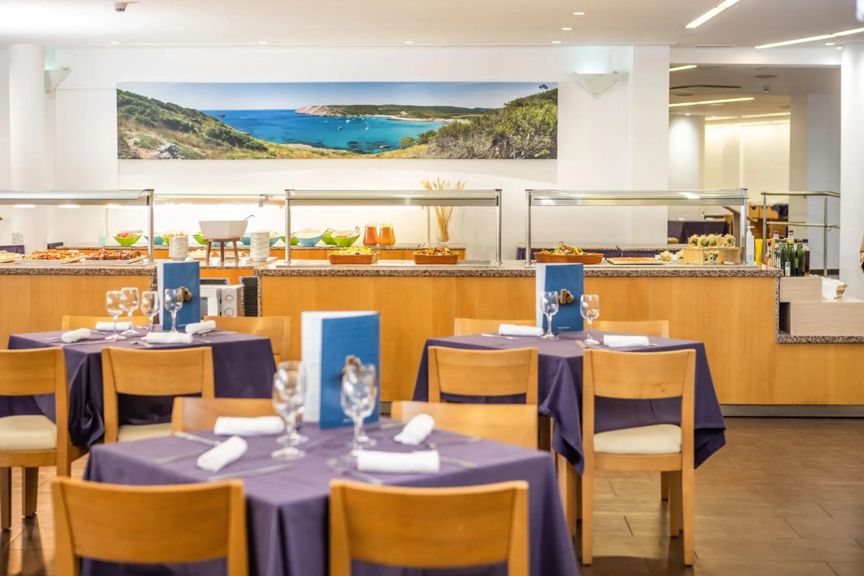 Restaurant/Places to Eat in RV Hotel Sea Club Menorca
