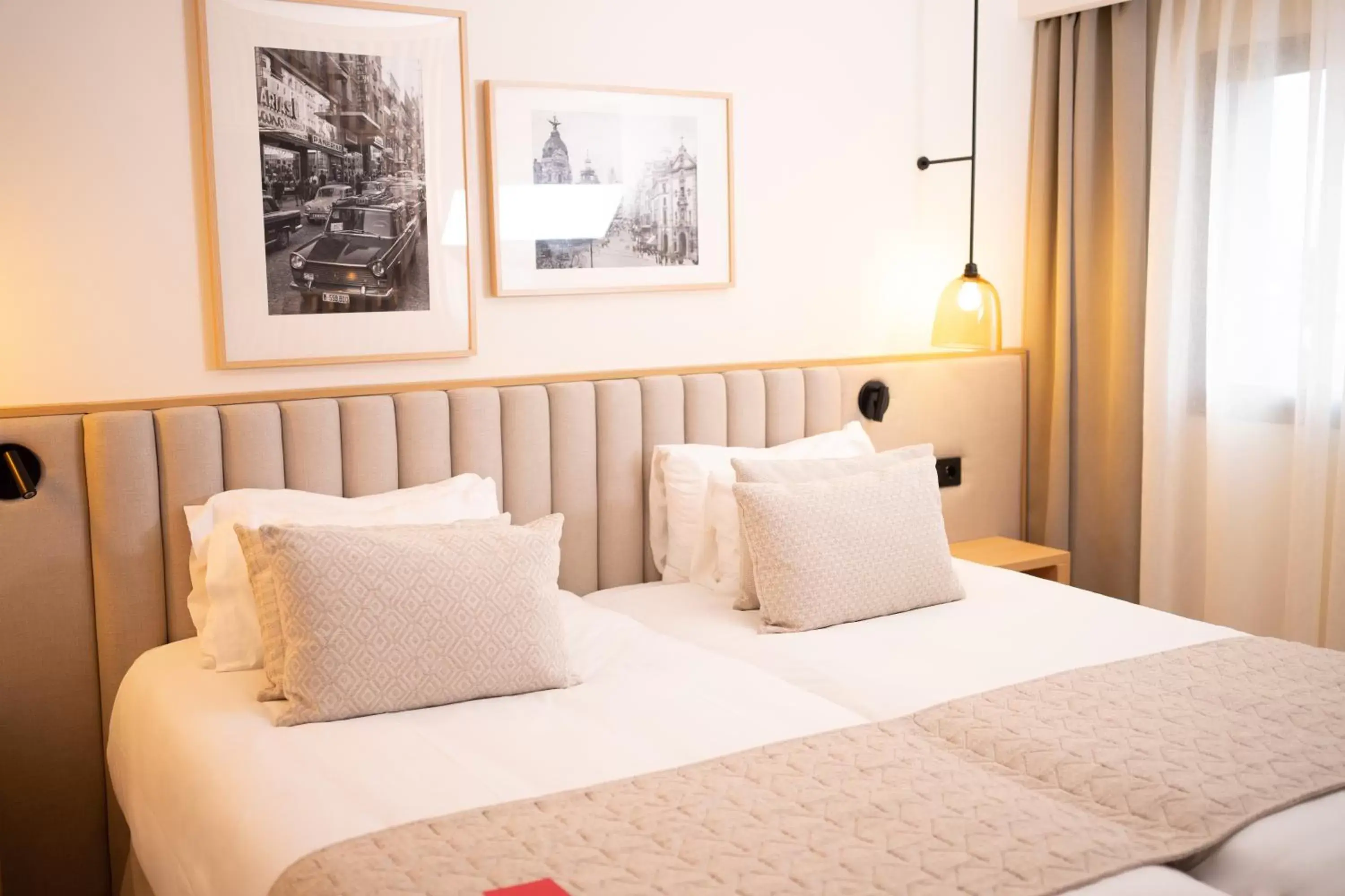 Bedroom, Bed in Ramada by Wyndham Madrid Getafe