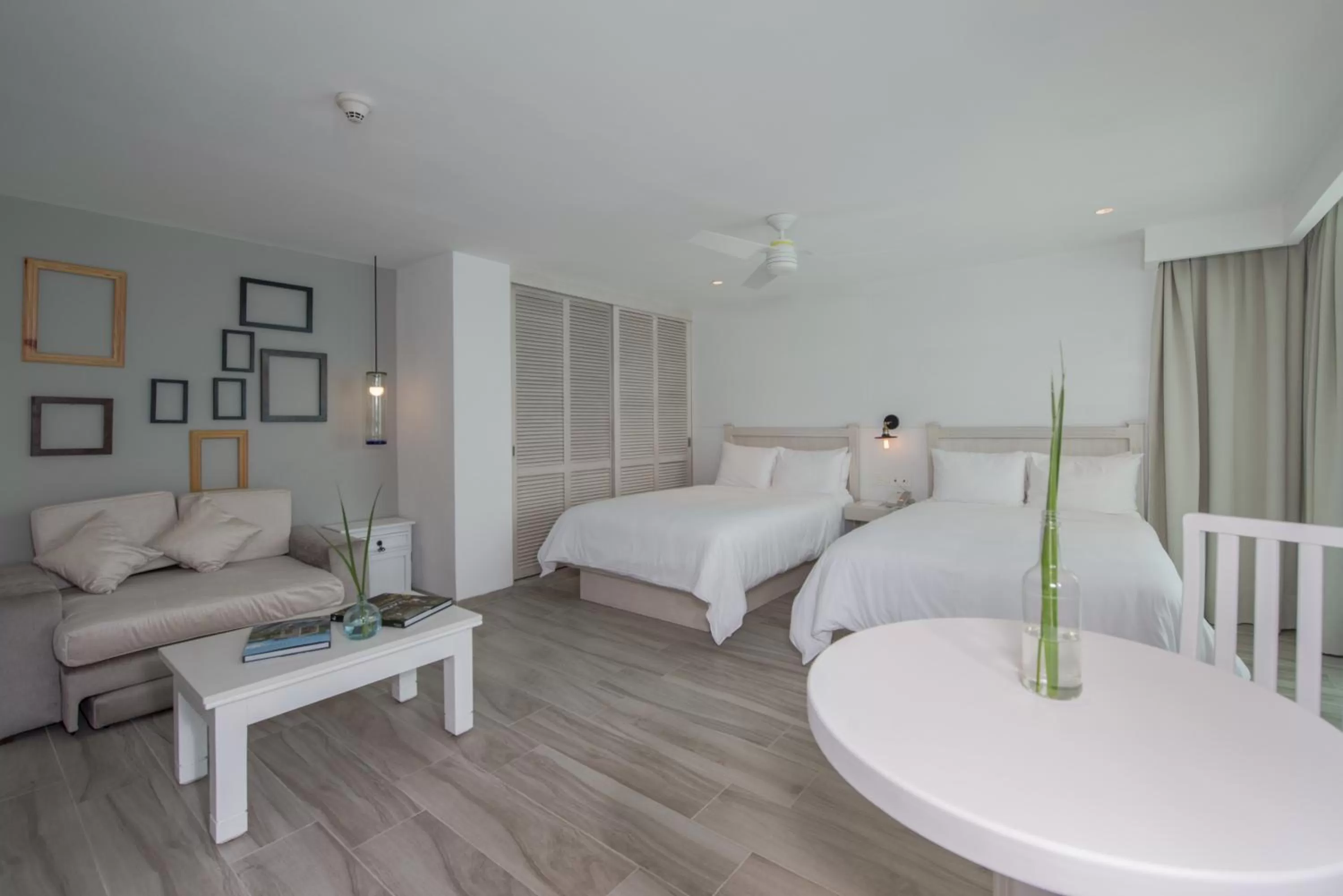 Bedroom, Bed in Oleo Cancun Playa All Inclusive Resort