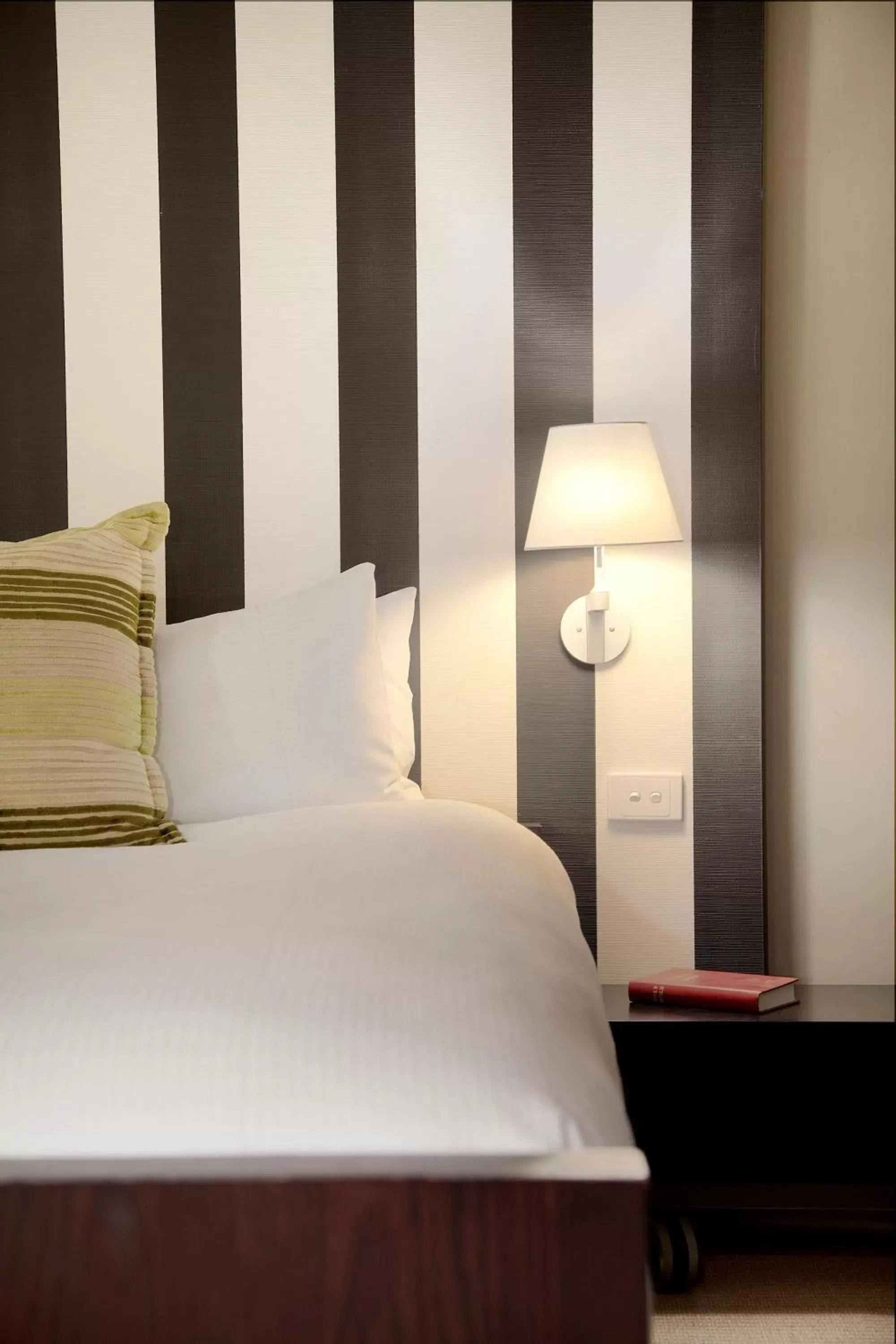 Bed in Lancemore Mansion Hotel Werribee Park