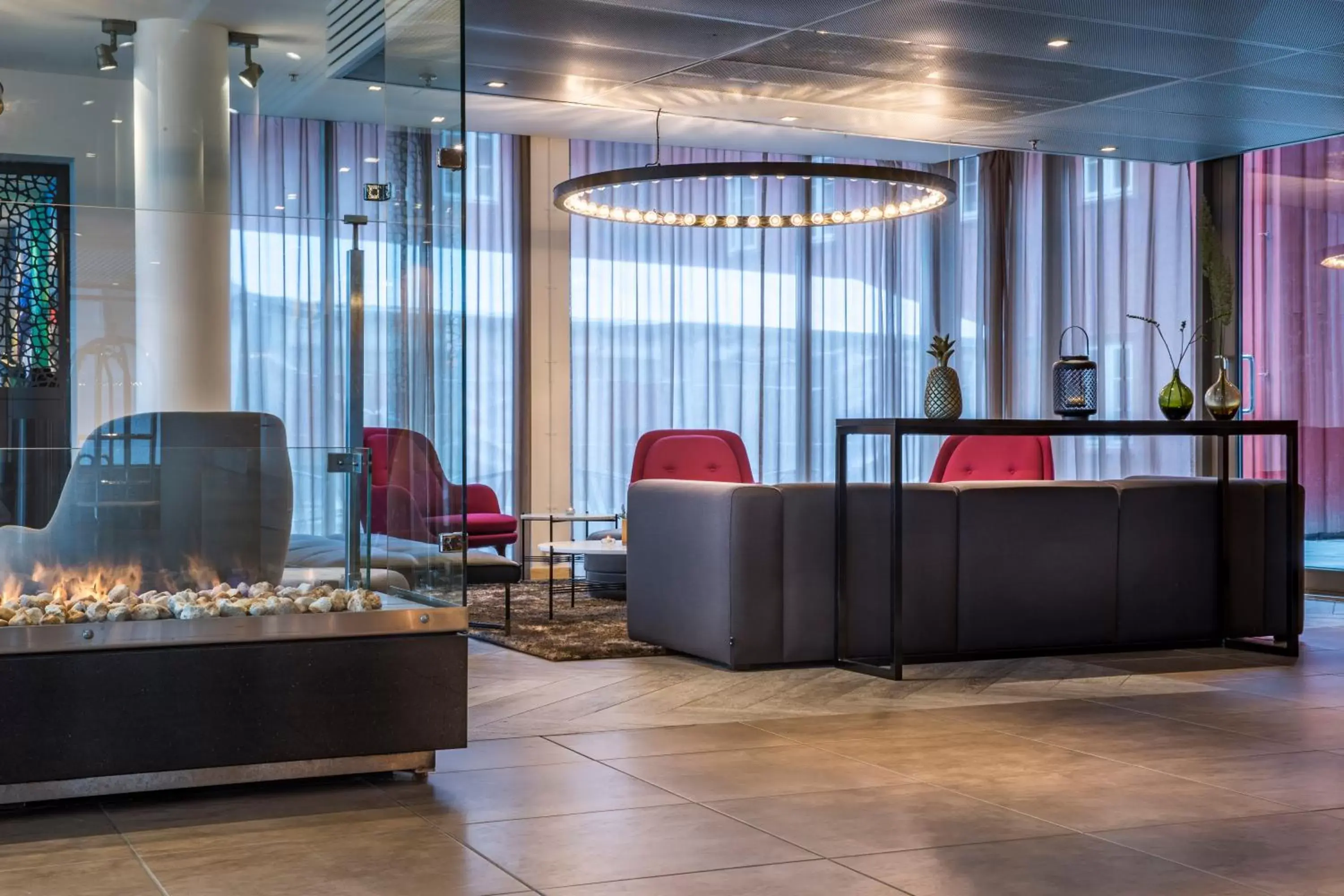 Lobby or reception, Lounge/Bar in Radisson Blu Hotel Tromsø