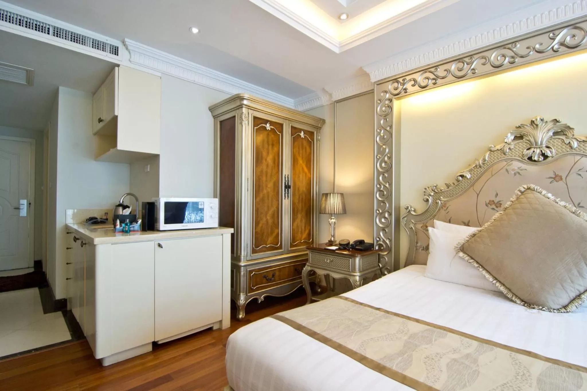 Bed in LK The Empress