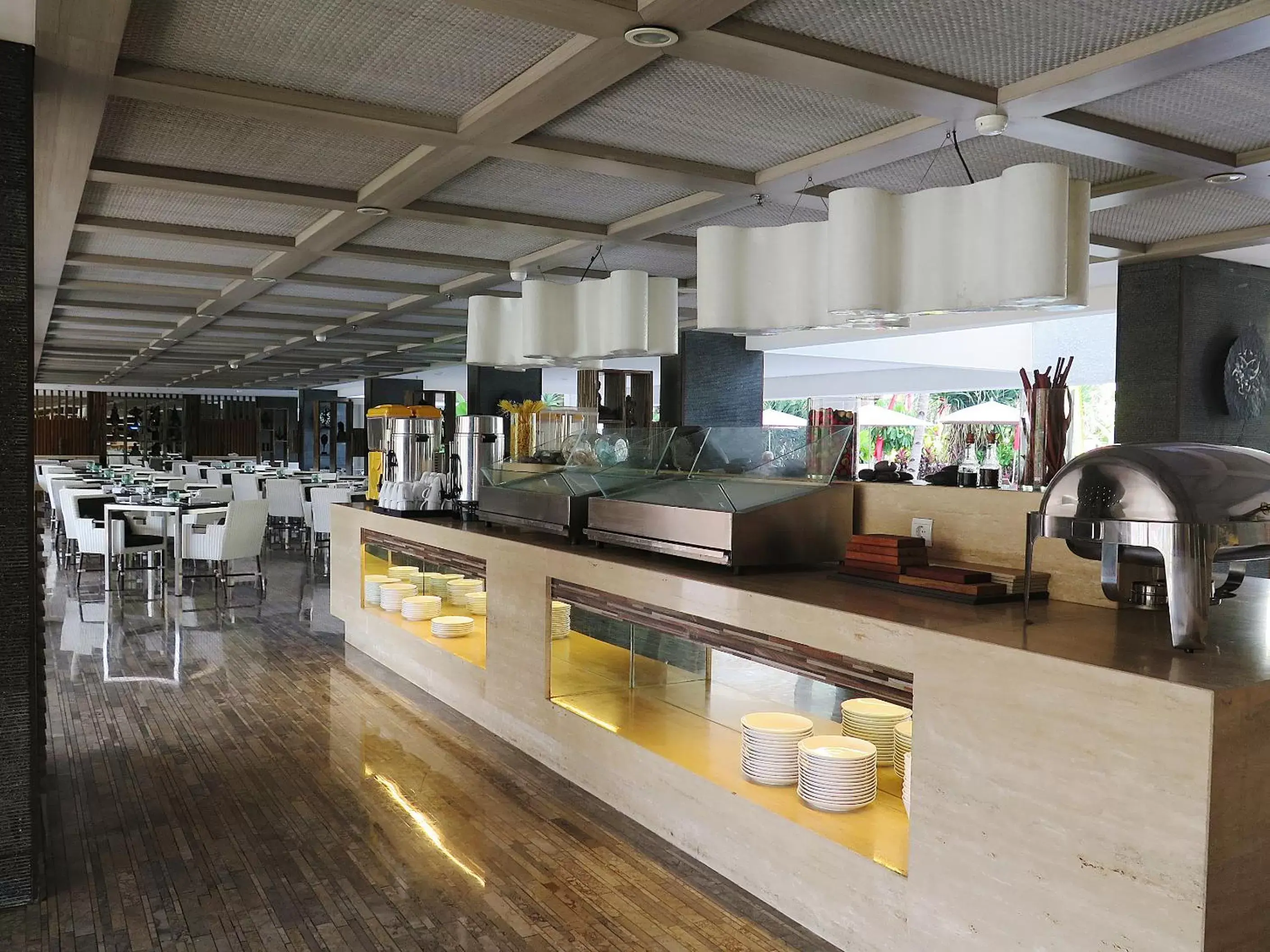 Restaurant/places to eat in Swiss-Belresort Watu Jimbar Restaurant/places to eat in Swiss-Belresort Watu Jimbar